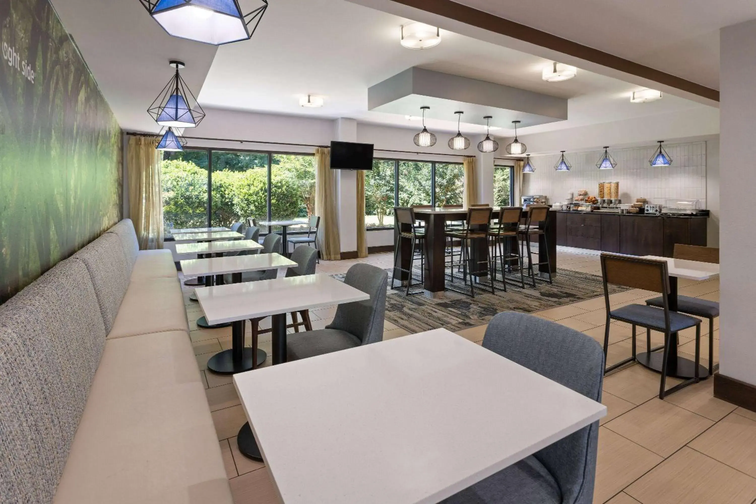 Breakfast in La Quinta by Wyndham LaGrange / I-85 Breakfast in La Quinta by Wyndham LaGrange / I-85