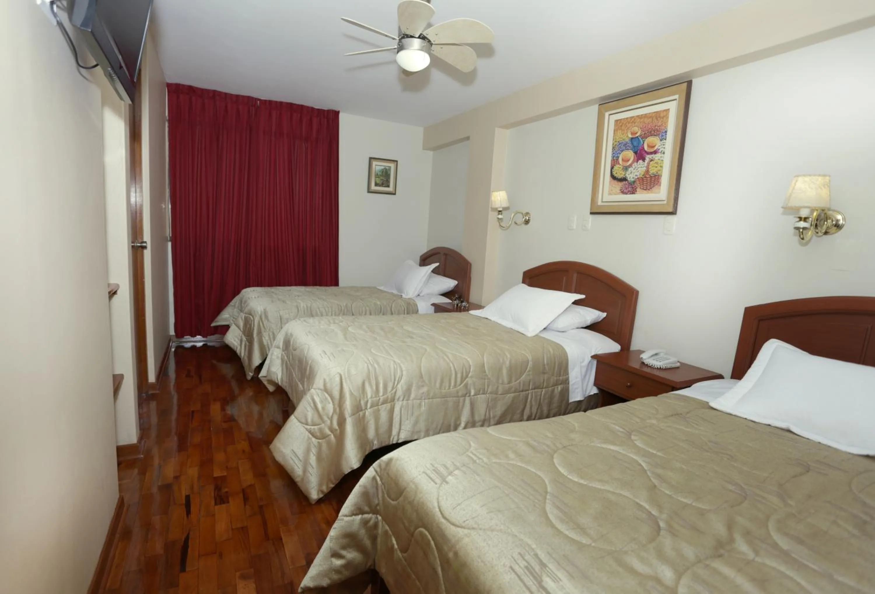 Bedroom, Bed in Hotel Manhattan Inn Airport