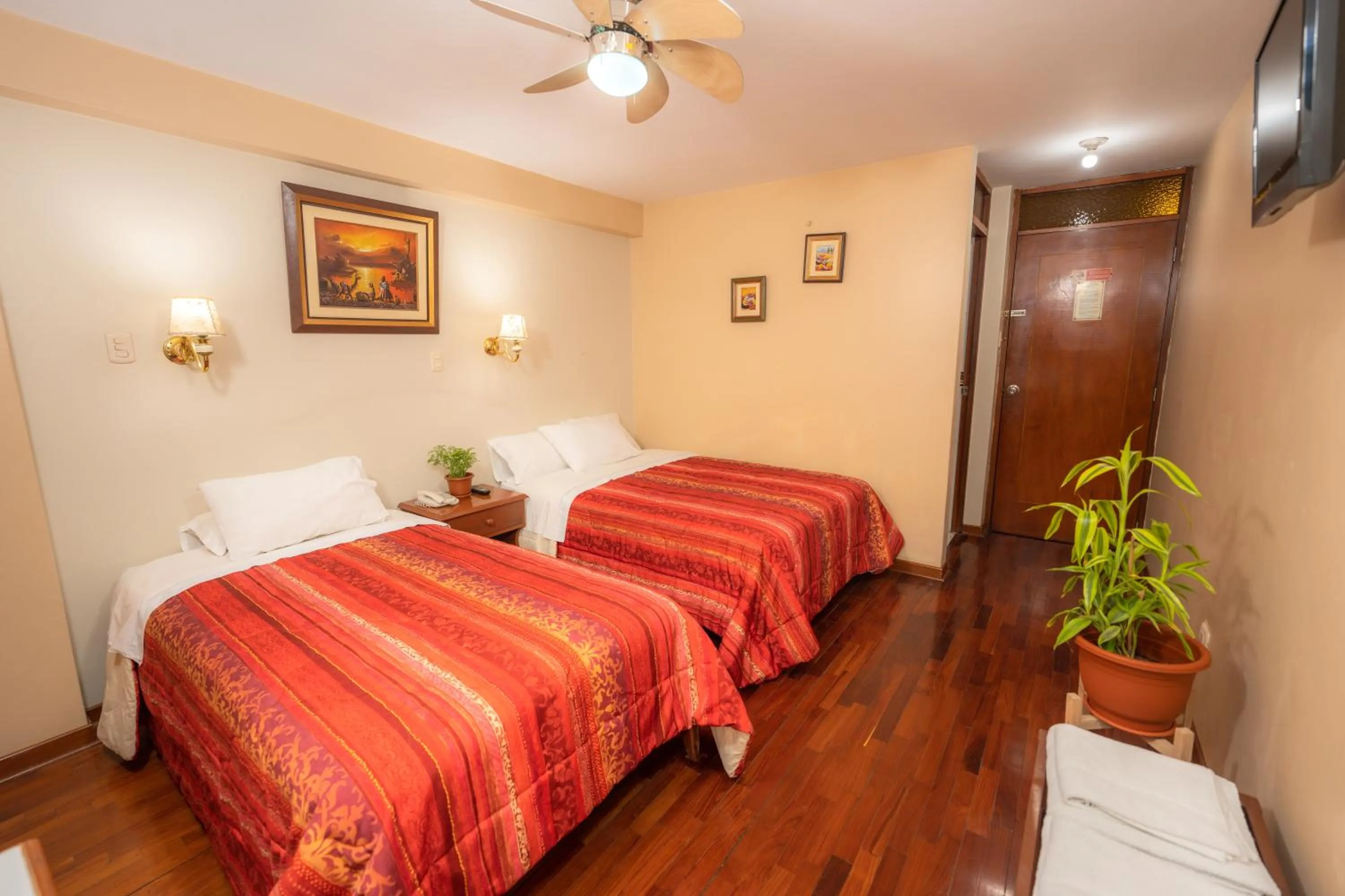 Bedroom, Bed in Hotel Manhattan Inn Airport