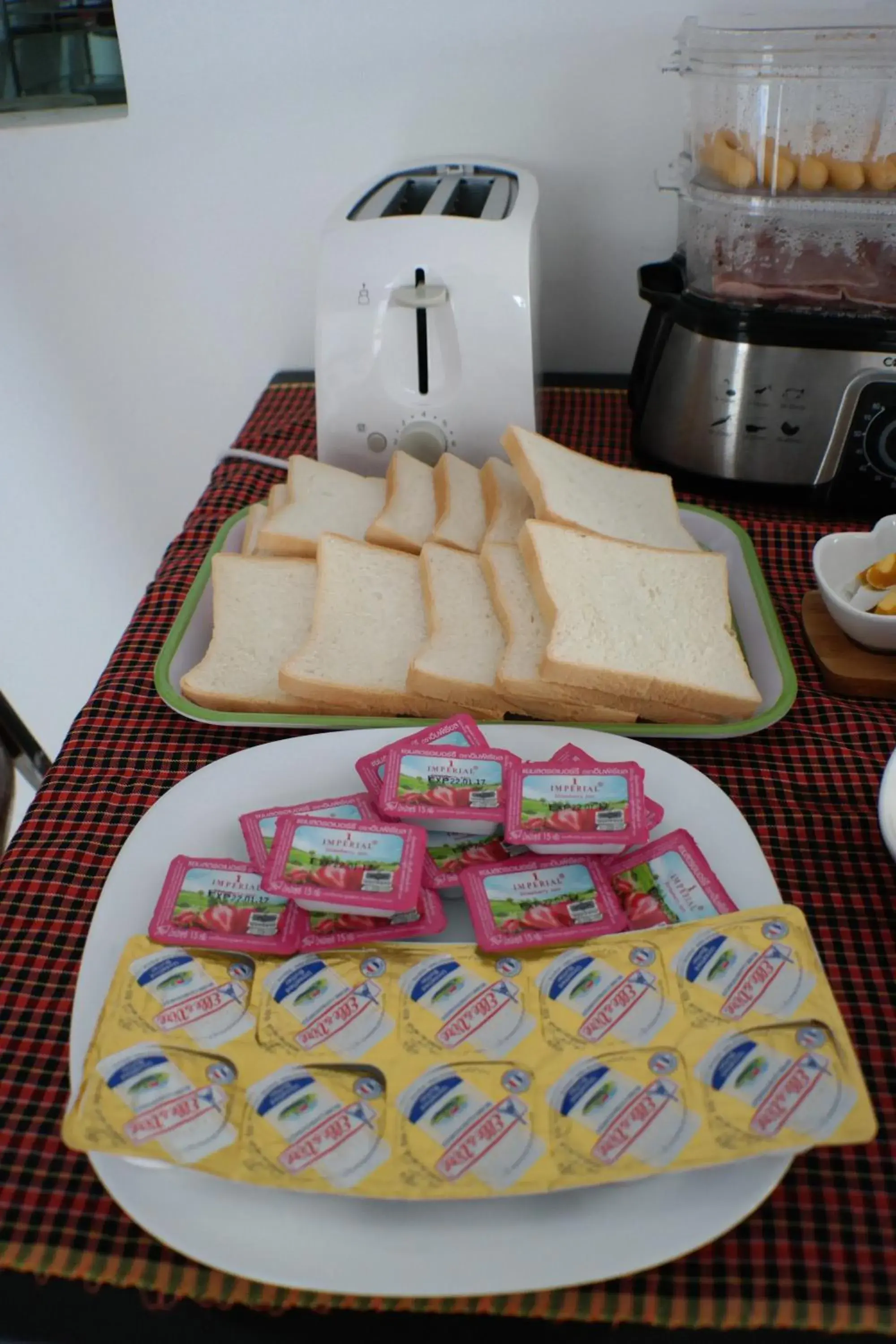 Restaurant/places to eat in Mowin Boutique Hotel & Residence Restaurant/places to eat in Mowin Boutique Hotel & Residence