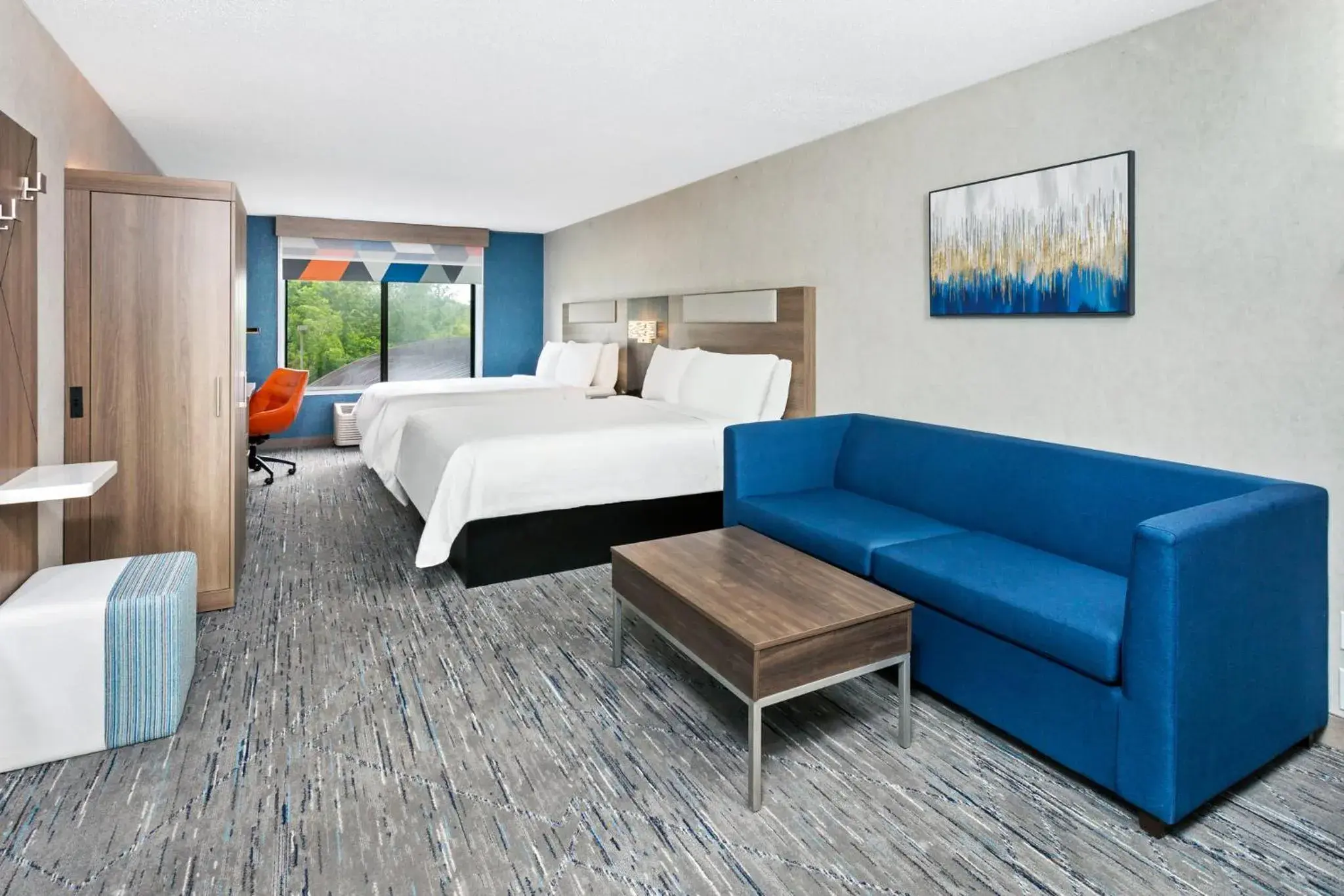 Queen Suite with Two Queen Beds and Sofa Bed in Holiday Inn Express Hotel & Suites Youngstown - North Lima/Boardman by IHG Queen Suite with Two Queen Beds and Sofa Bed in Holiday Inn Express Hotel & Suites Youngstown - North Lima/Boardman by IHG