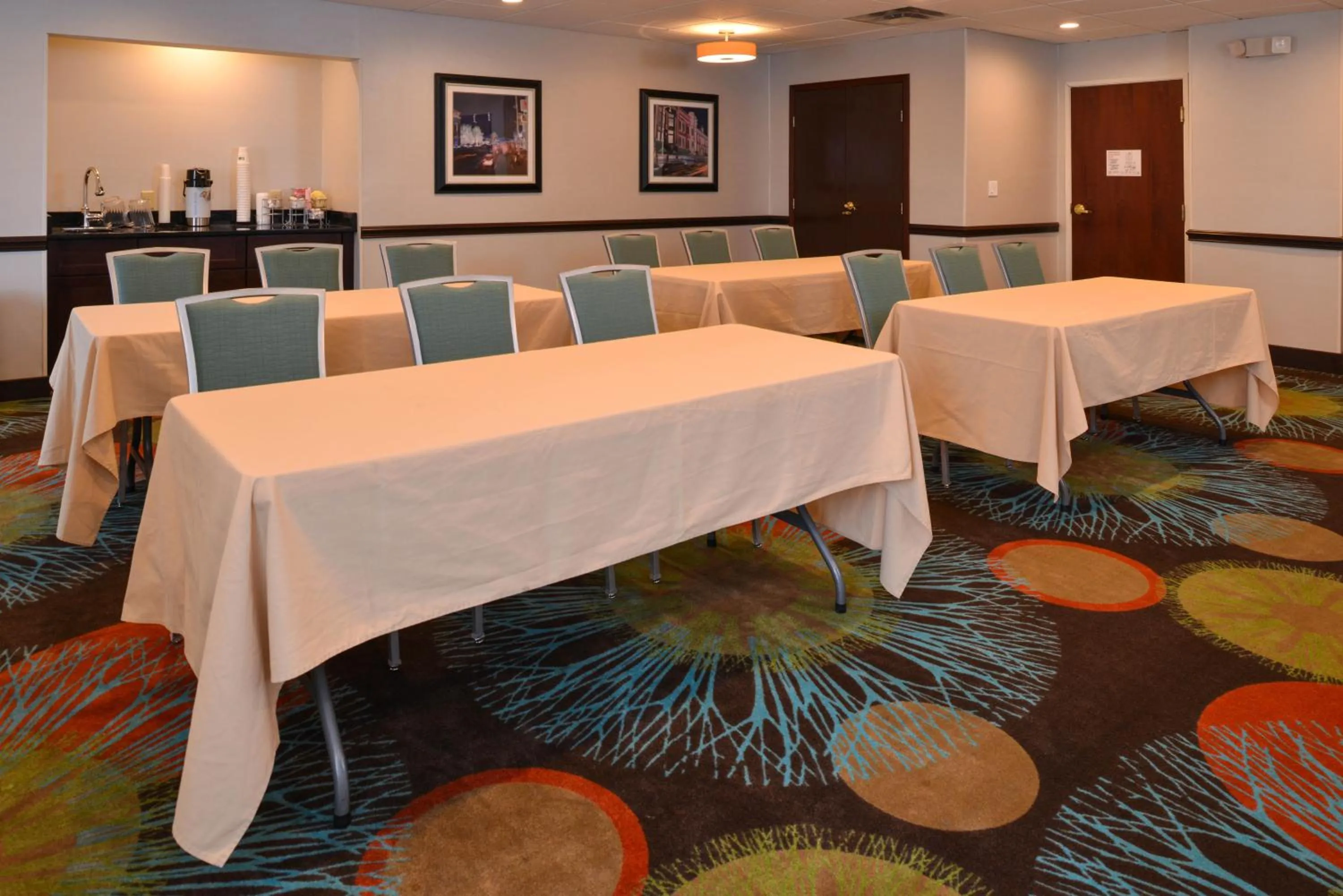Meeting/conference room in Holiday Inn Express Hotel & Suites Youngstown - North Lima/Boardman by IHG