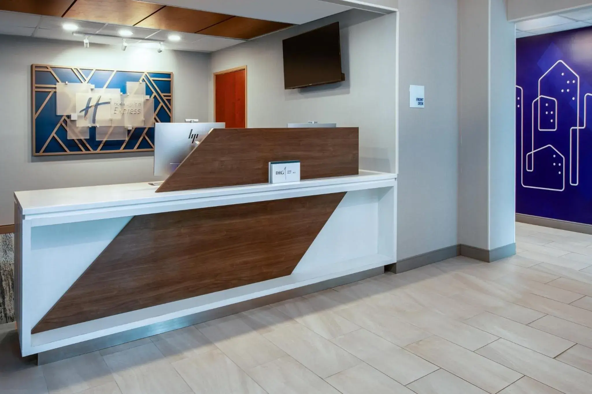 Property building in Holiday Inn Express Hotel & Suites Youngstown - North Lima/Boardman by IHG Property building in Holiday Inn Express Hotel & Suites Youngstown - North Lima/Boardman by IHG