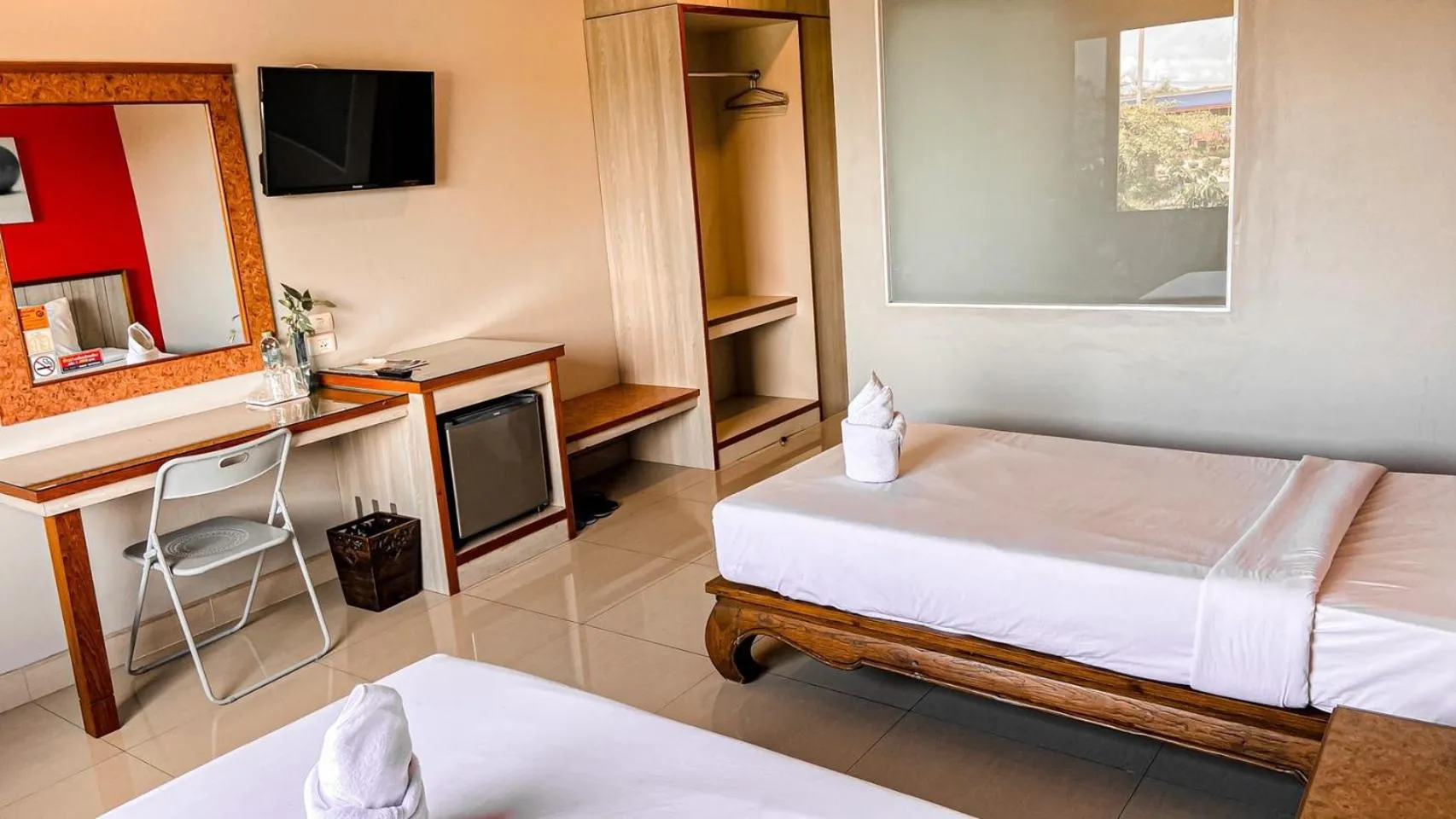 Photo of the whole room, Bed in K2 Hotel @ Airport