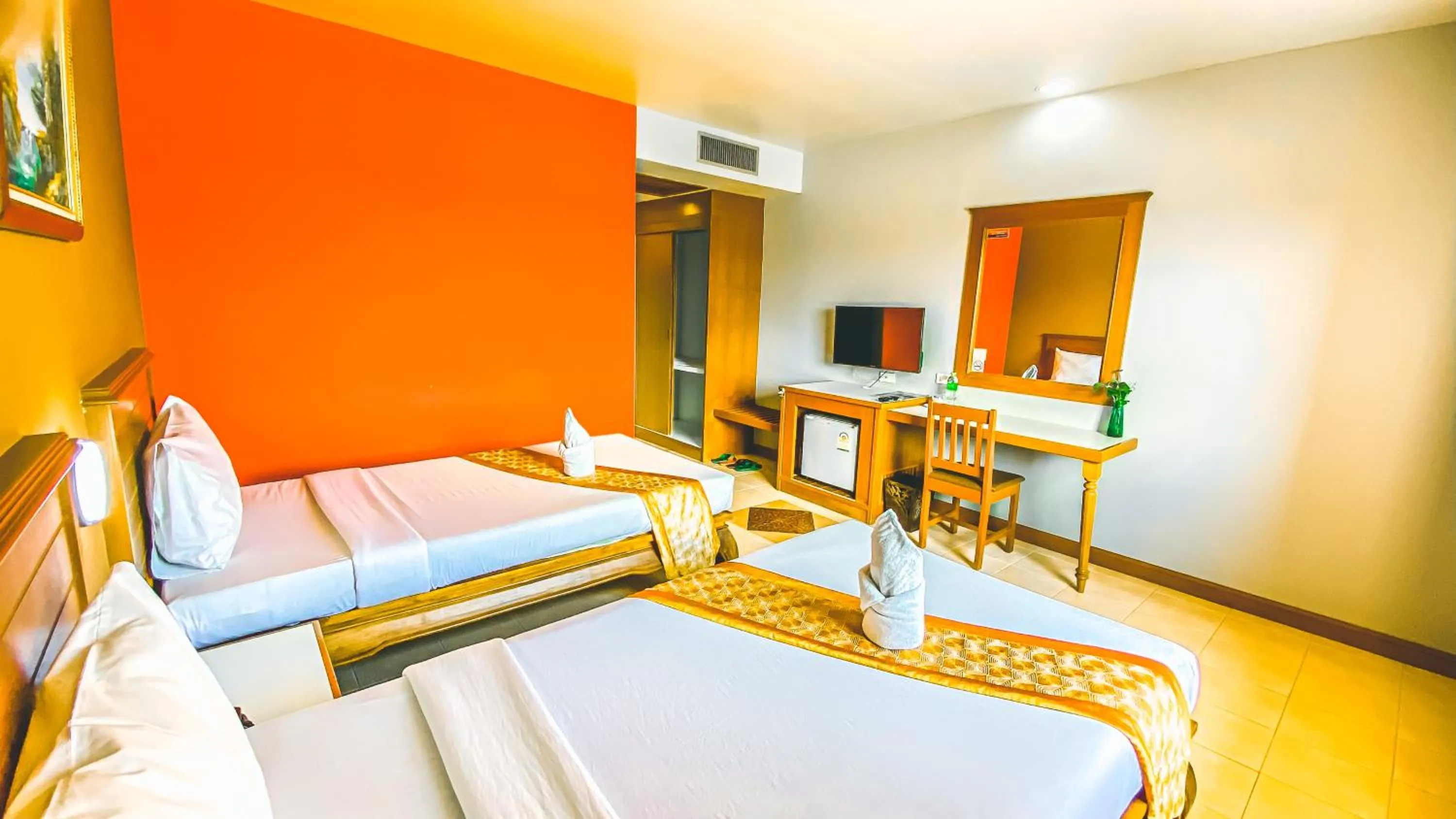 Photo of the whole room, Bed in K2 Hotel @ Airport