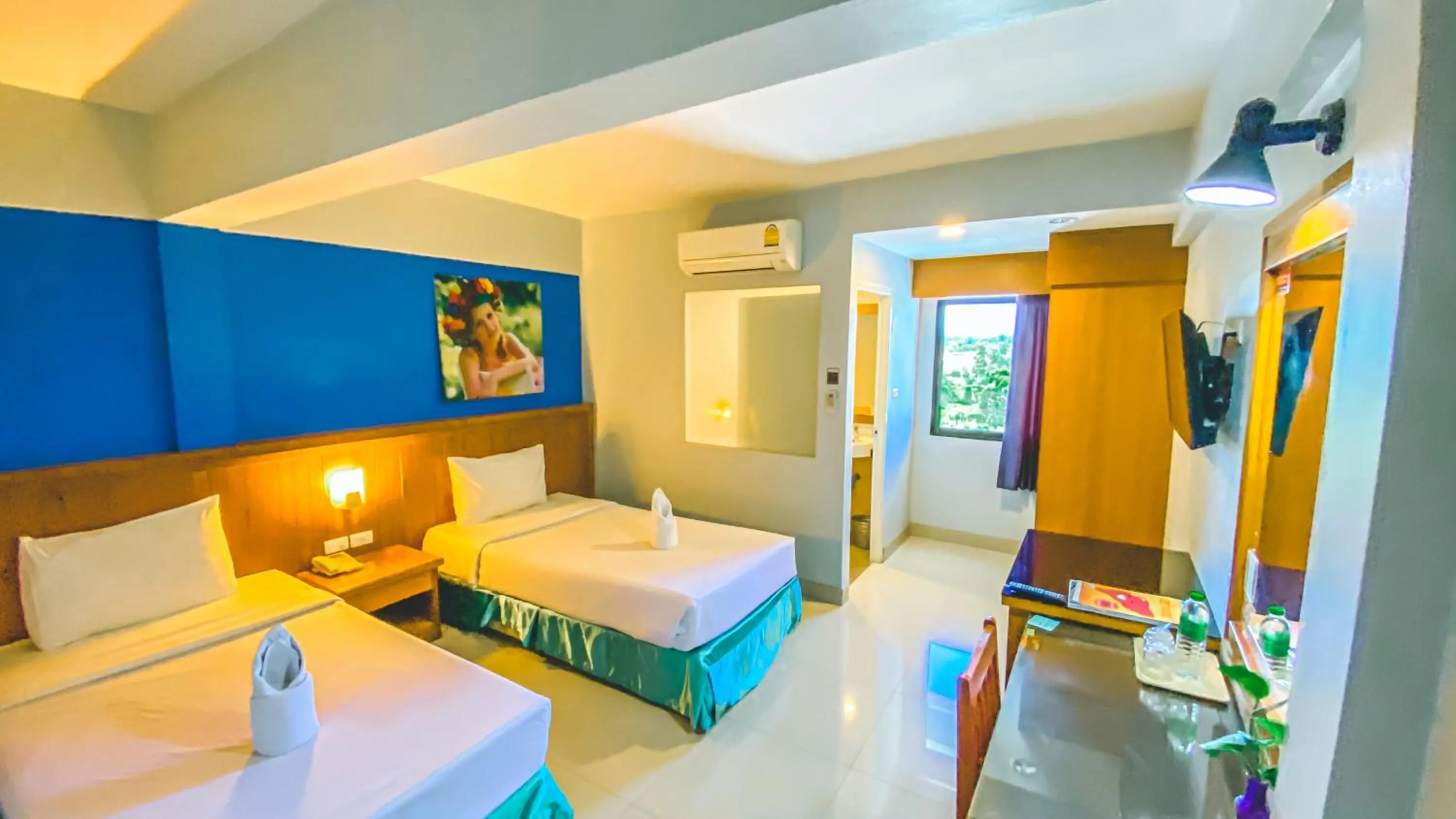 Photo of the whole room, Bed in K2 Hotel @ Airport