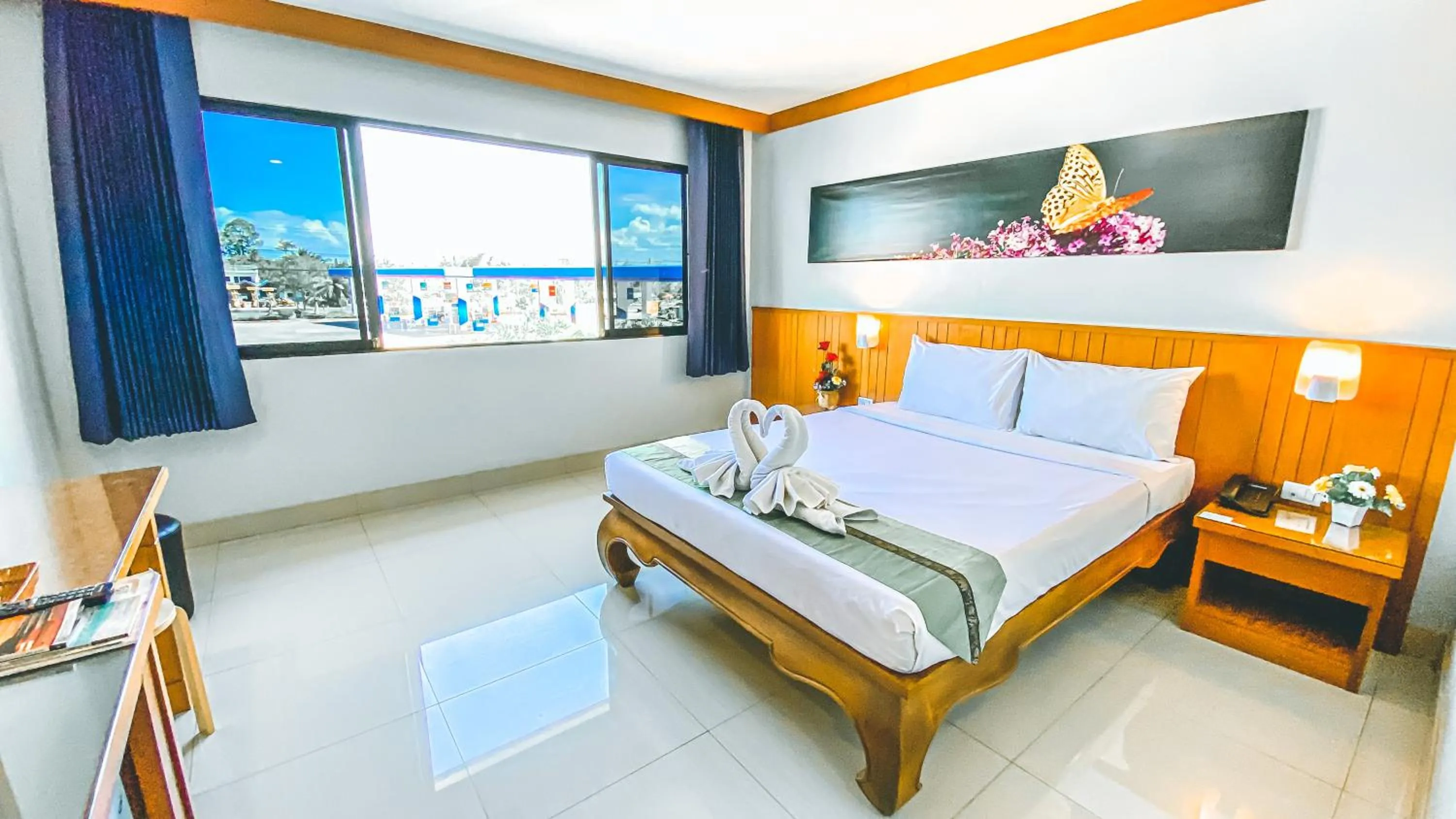 Photo of the whole room, Bed in K2 Hotel @ Airport