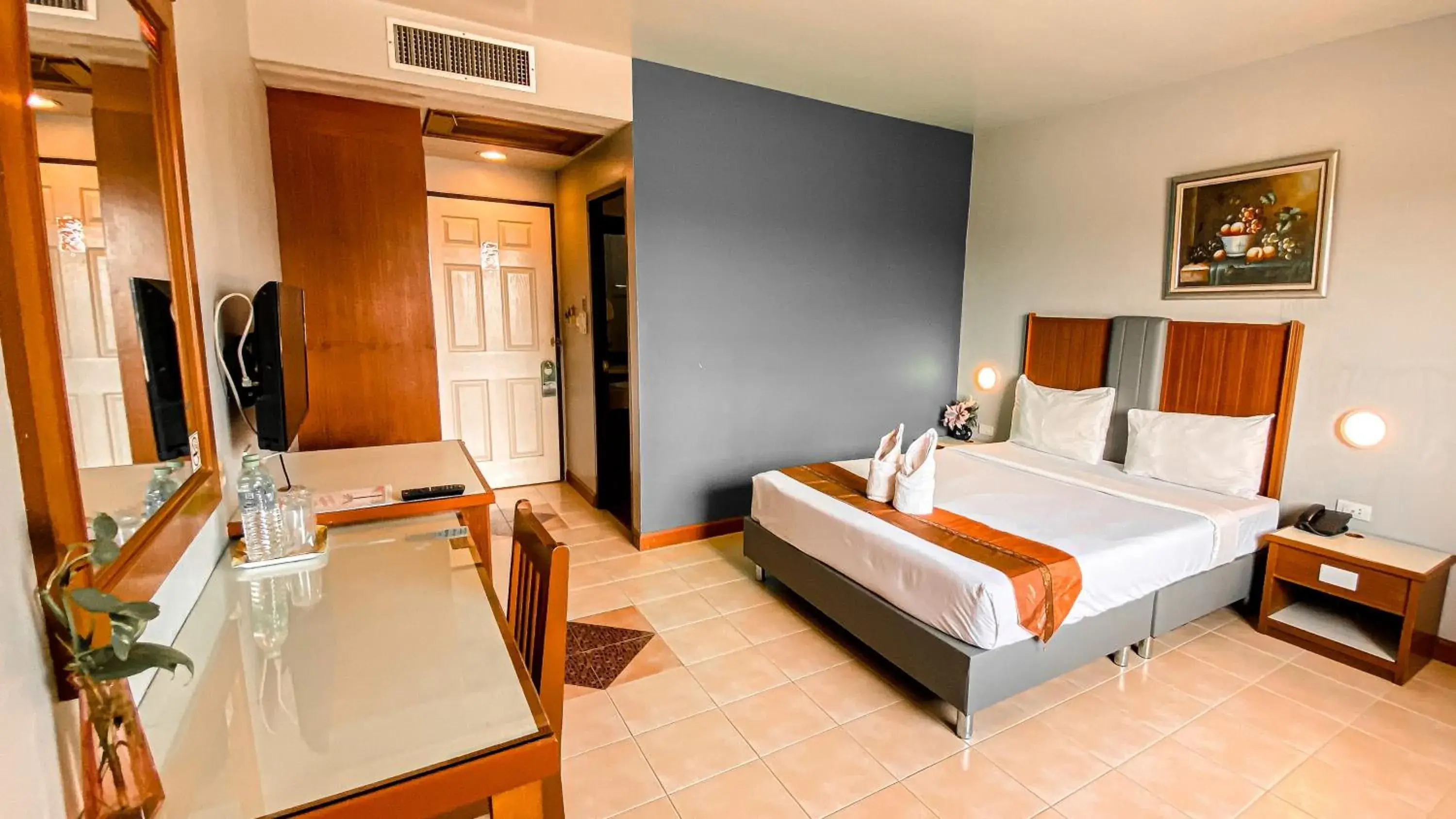 Photo of the whole room, Bed in K2 Hotel @ Airport Photo of the whole room, Bed in K2 Hotel @ Airport