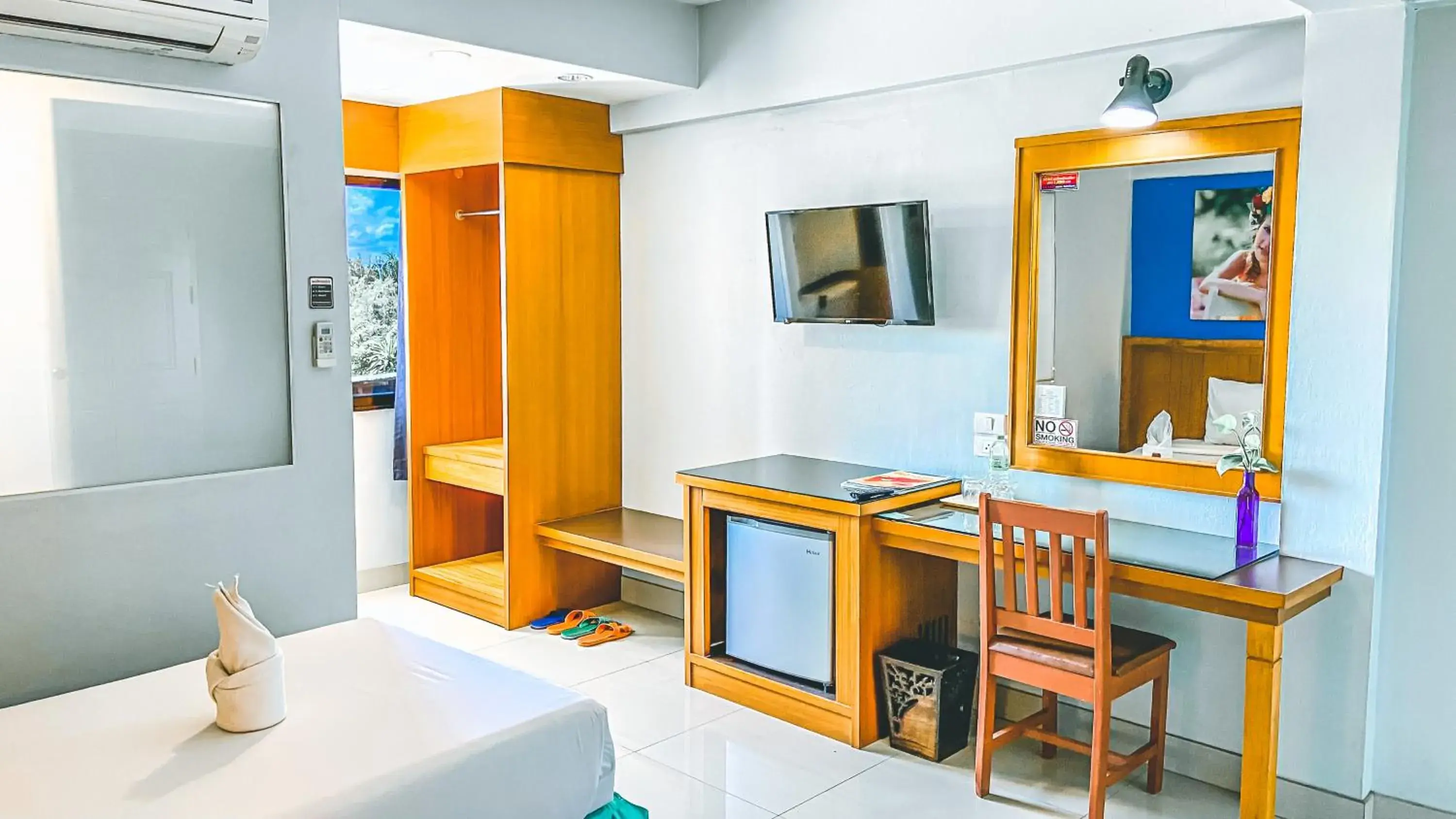 Photo of the whole room, Bed in K2 Hotel @ Airport Photo of the whole room, Bed in K2 Hotel @ Airport