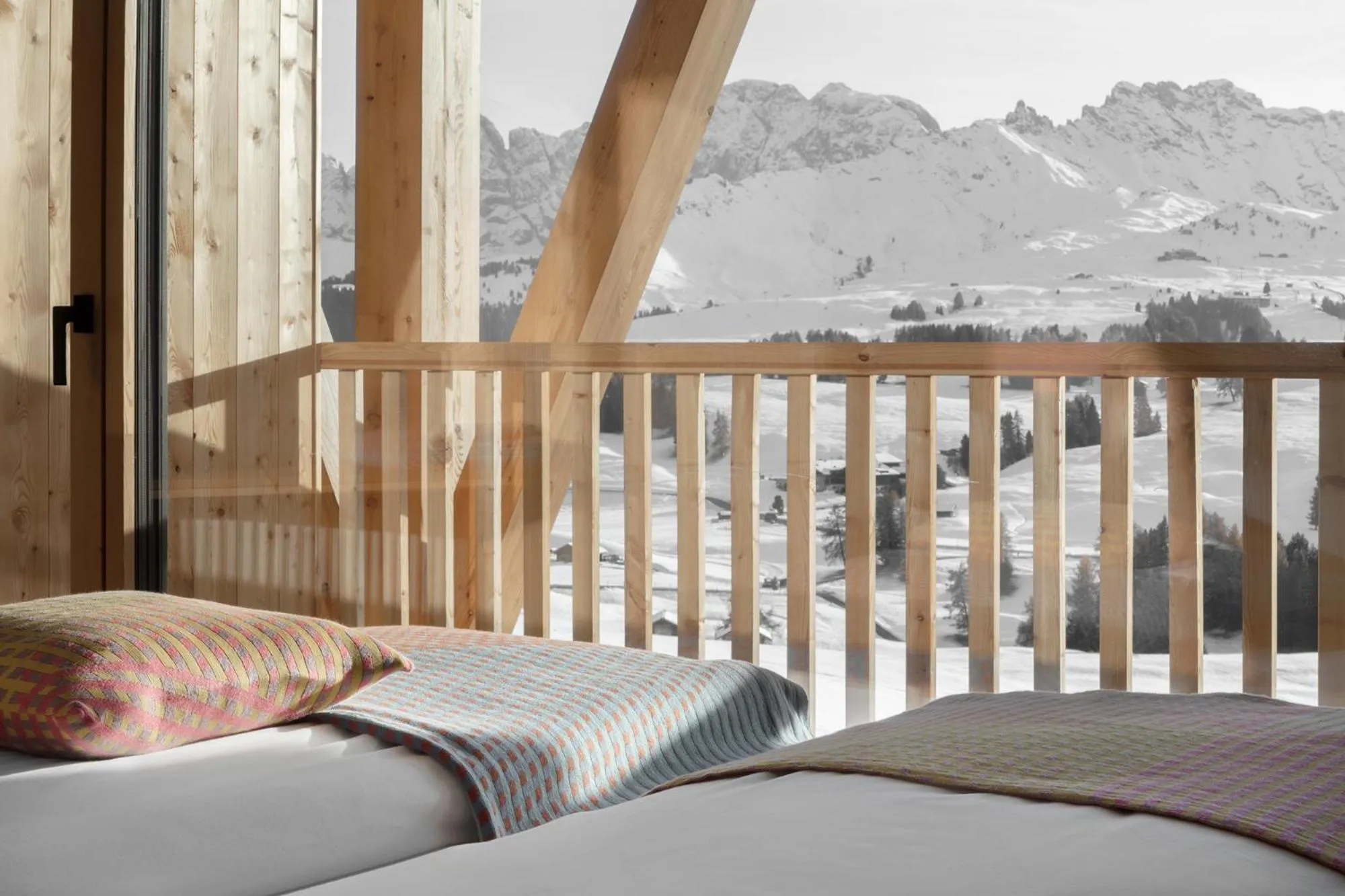 Mountain view, Bed in ICARO Hotel