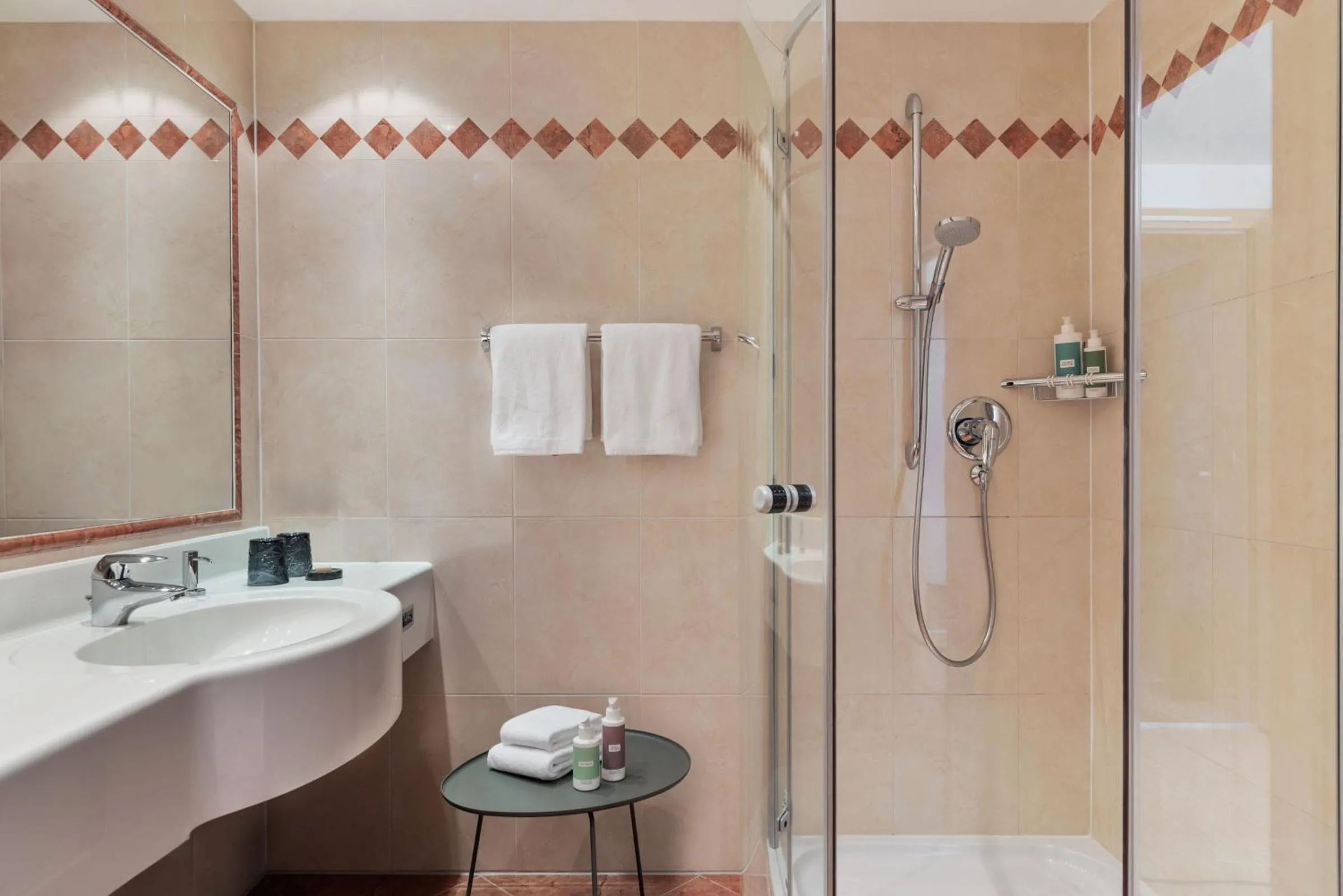 Bathroom in ICARO Hotel