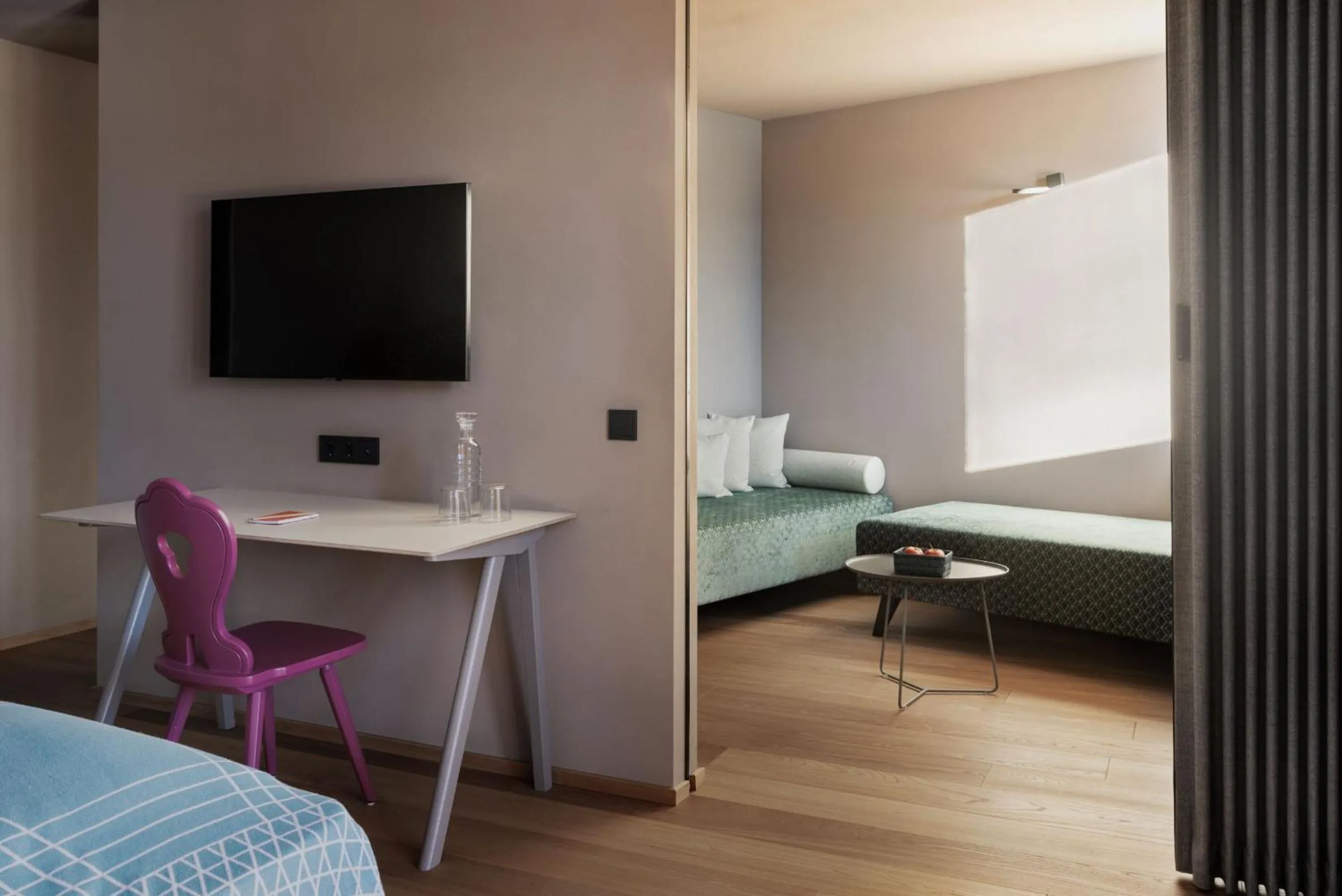 Photo of the whole room, Bed in ICARO Hotel