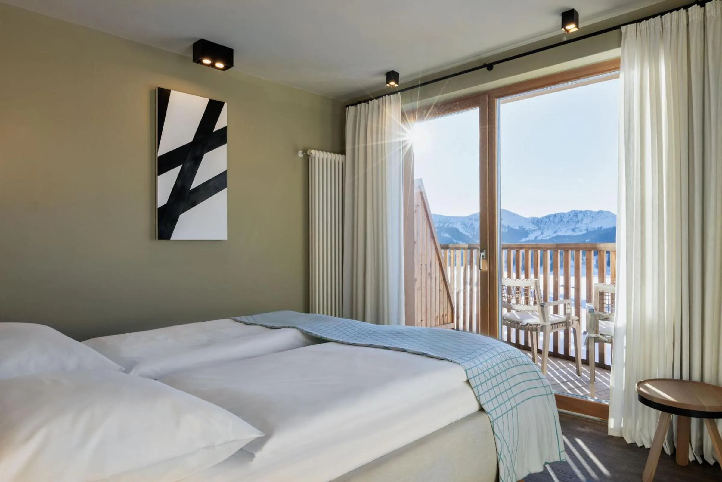 Photo of the whole room, Bed in ICARO Hotel