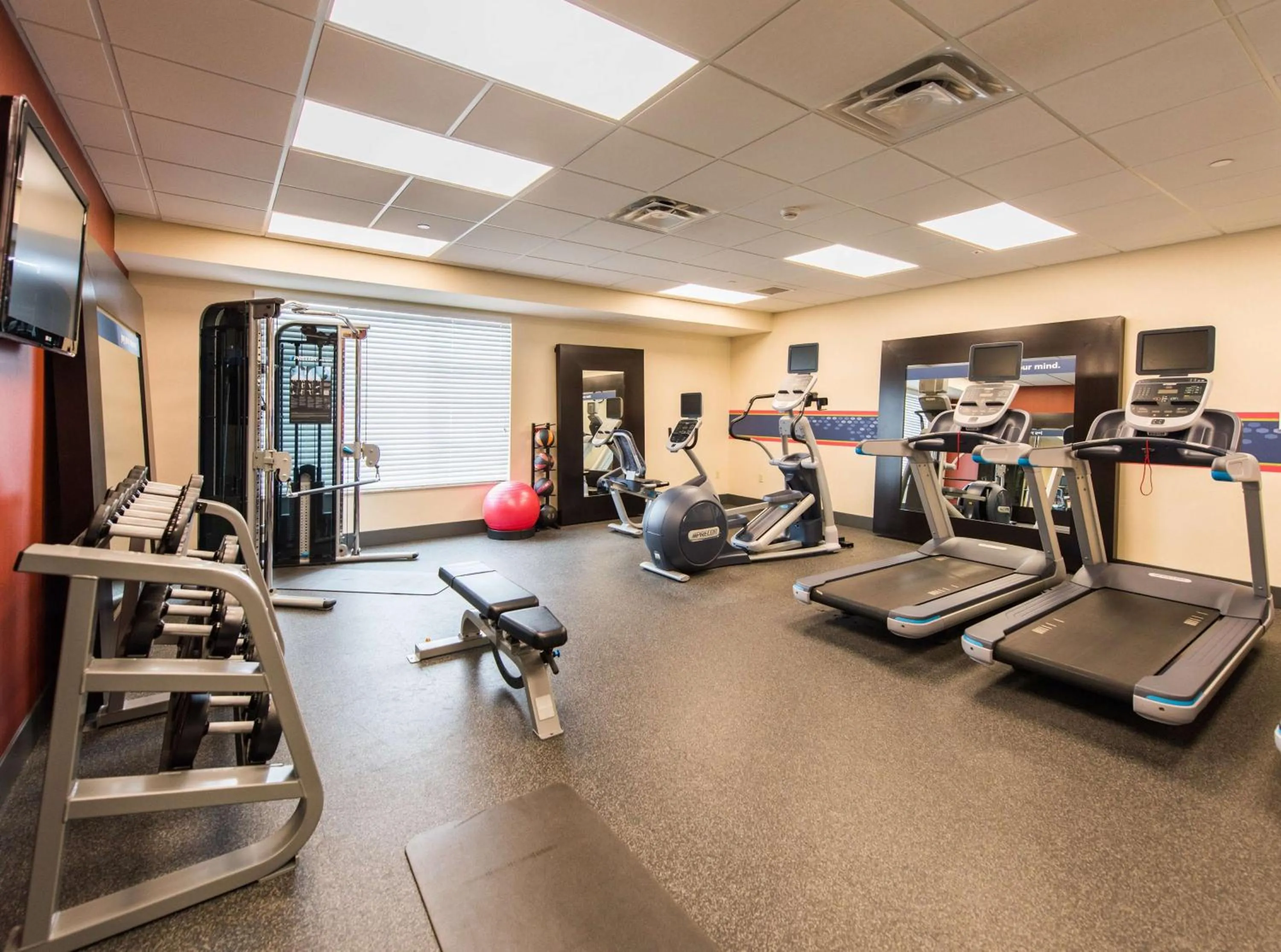 Fitness centre/facilities in Hampton Inn Presque Isle