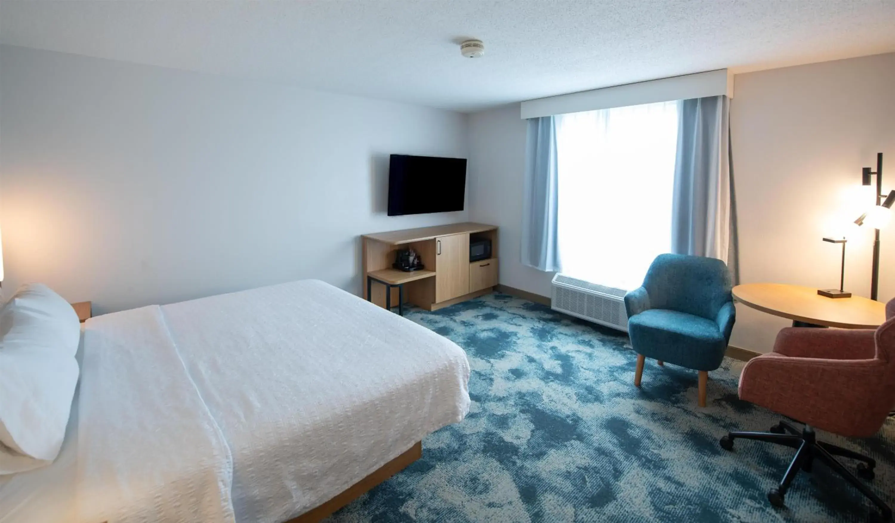 Bed in Hampton Inn Presque Isle Bed in Hampton Inn Presque Isle