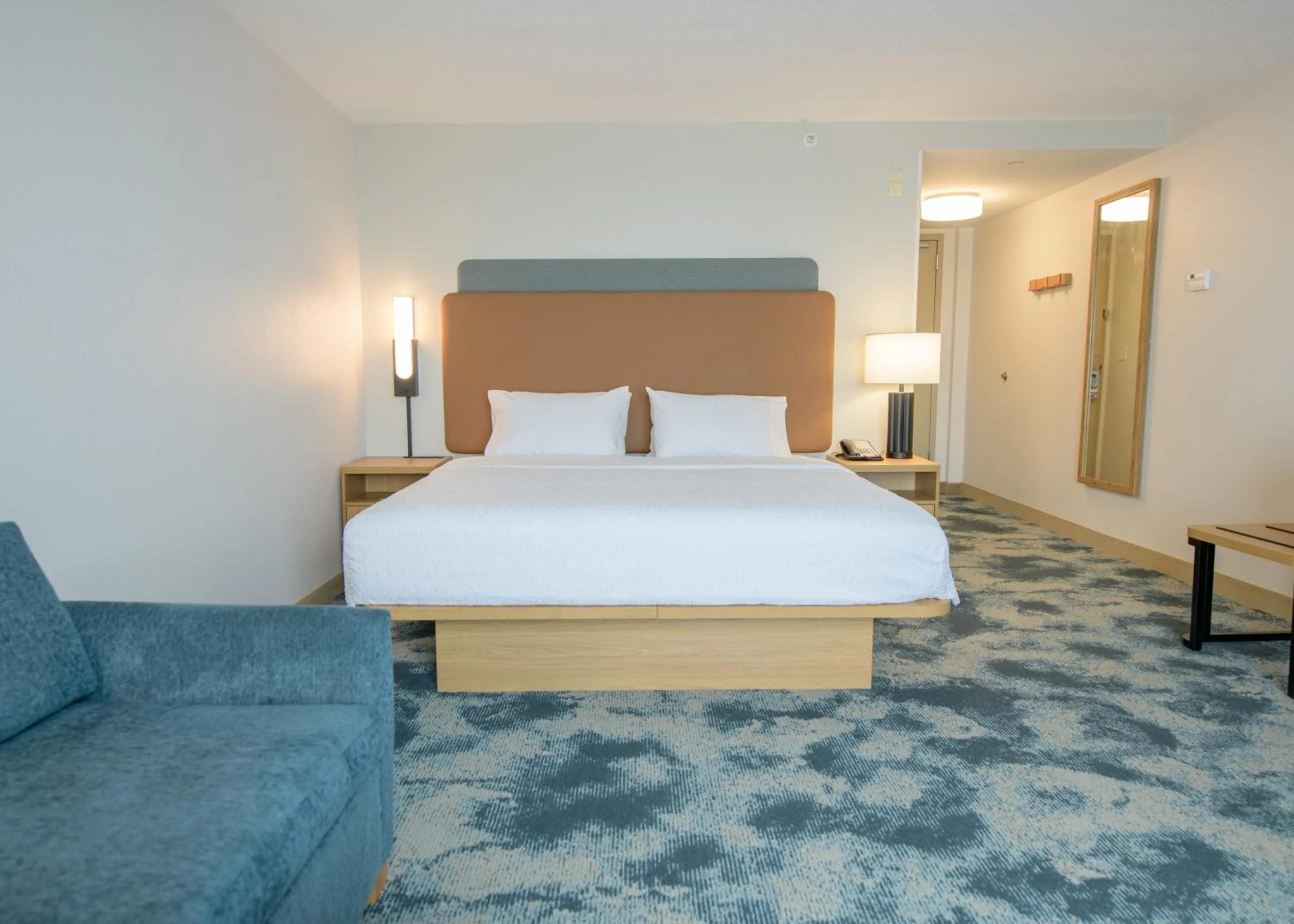 Bed in Hampton Inn Presque Isle