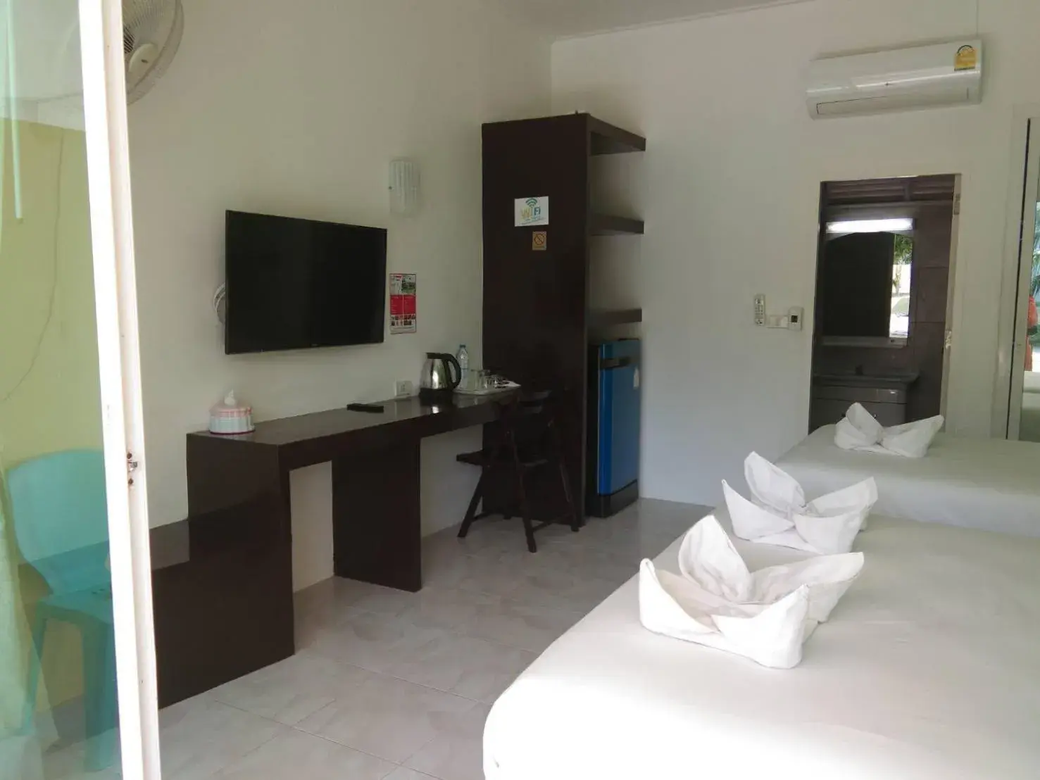 Photo of the whole room, Bed in Thipburee Resort Photo of the whole room, Bed in Thipburee Resort