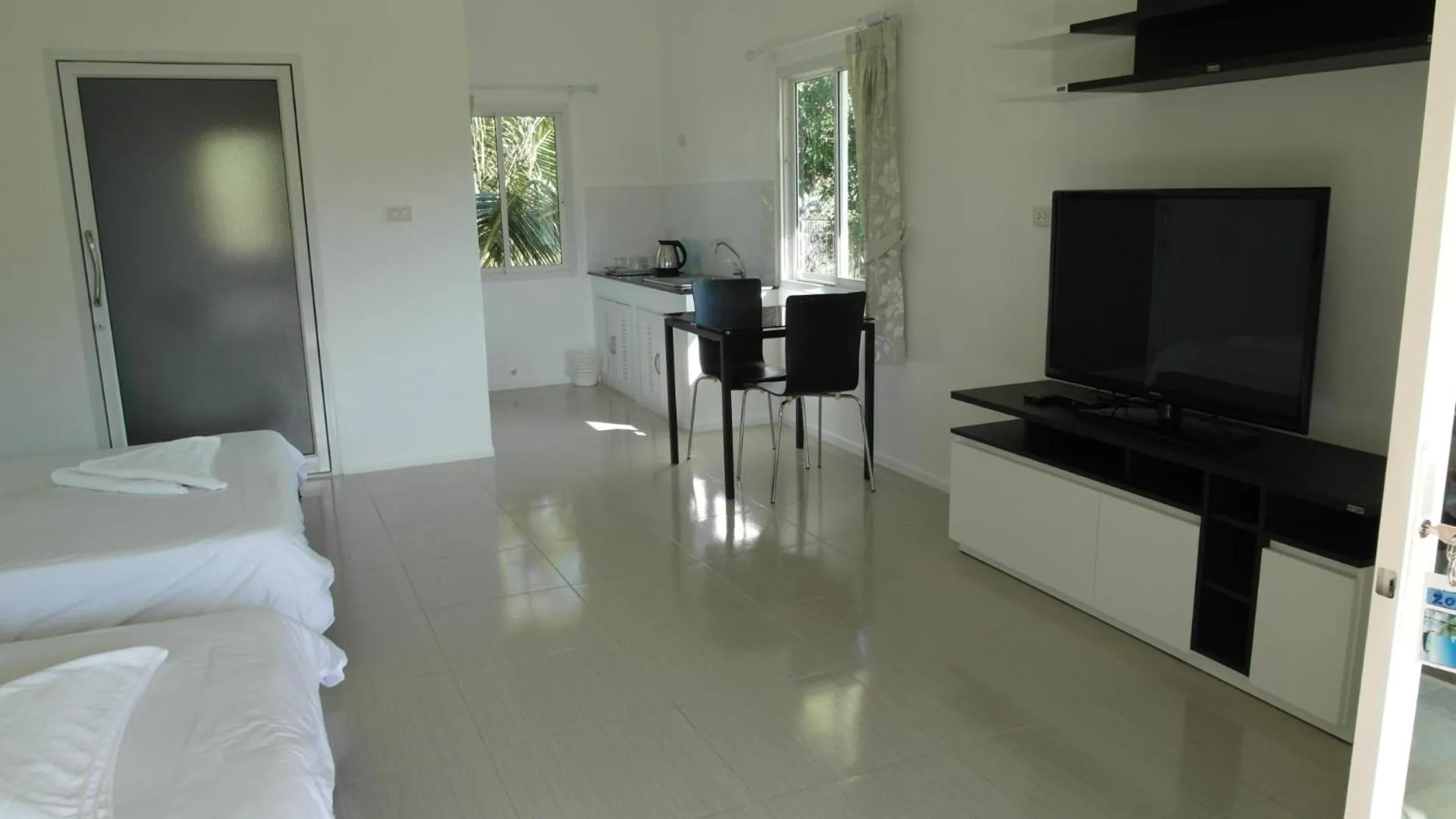 Photo of the whole room in Thipburee Resort