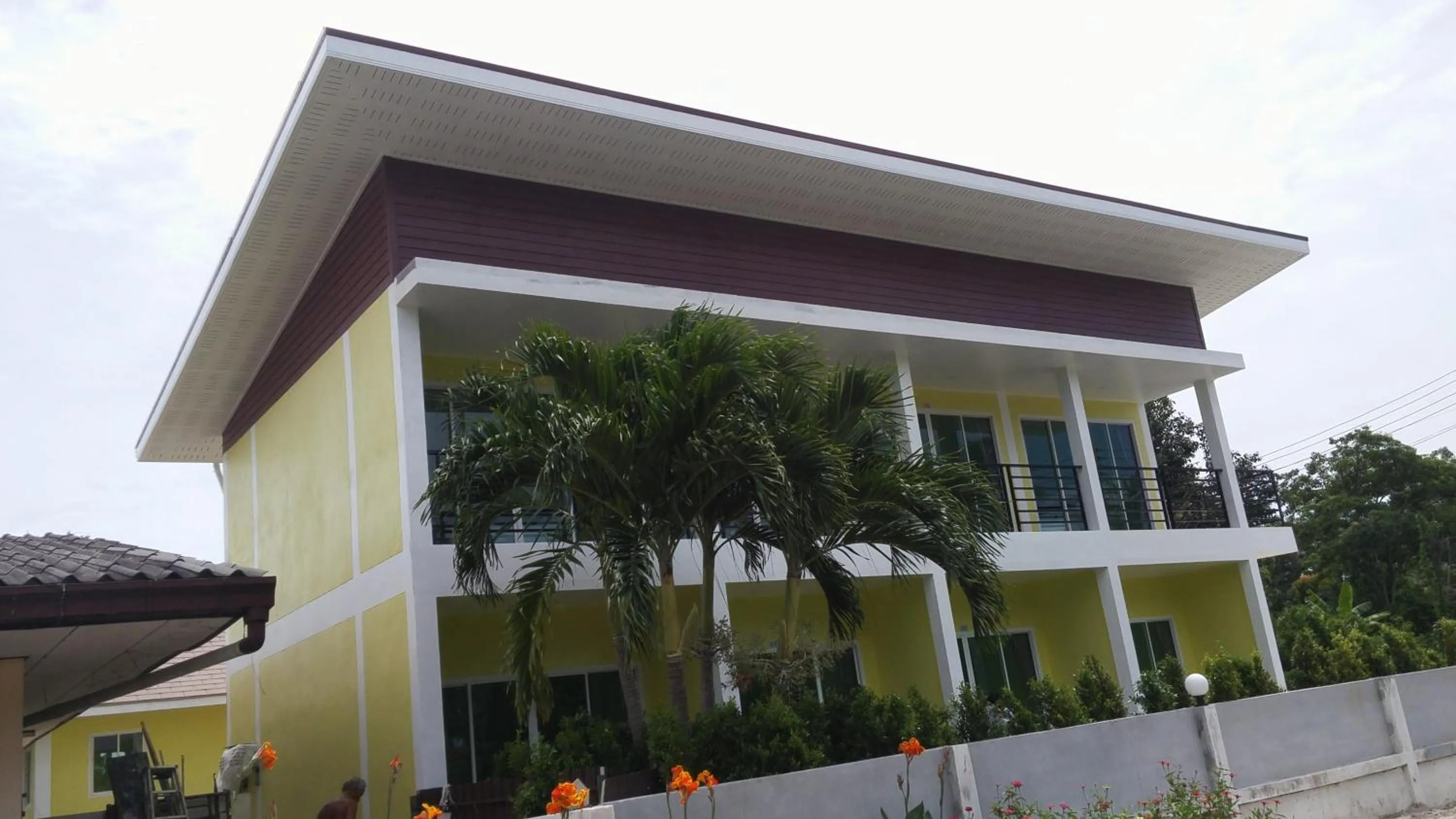 Property building in Thipburee Resort