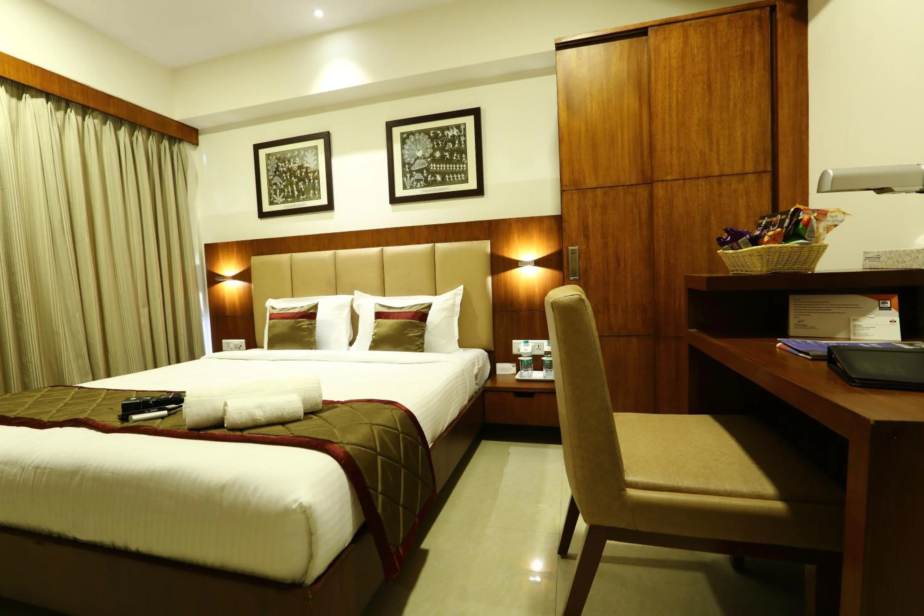 Photo of the whole room, Bed in The Altruist Business Hotel Andheri