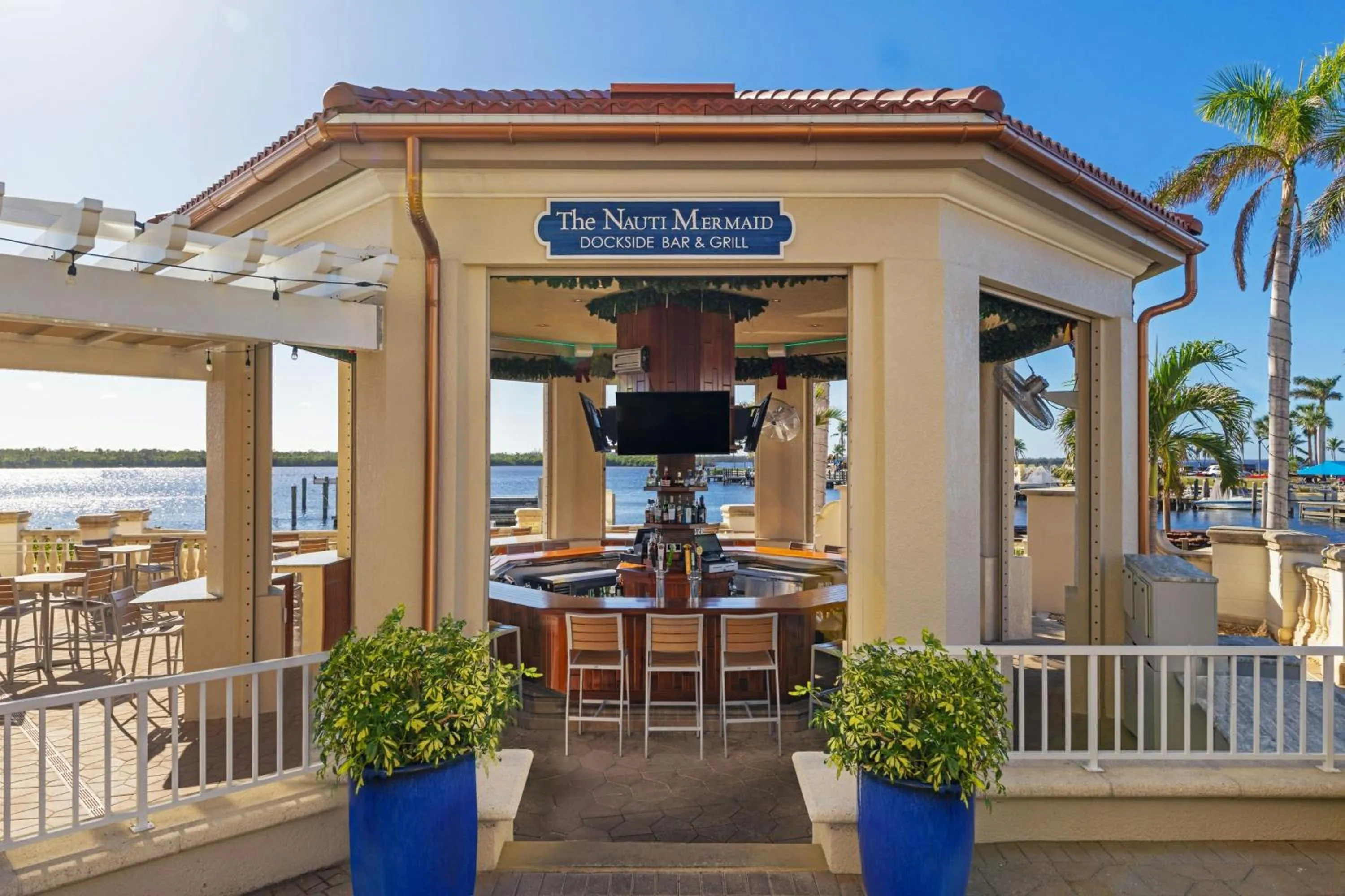 Lounge or bar in The Westin Cape Coral Resort at Marina Village