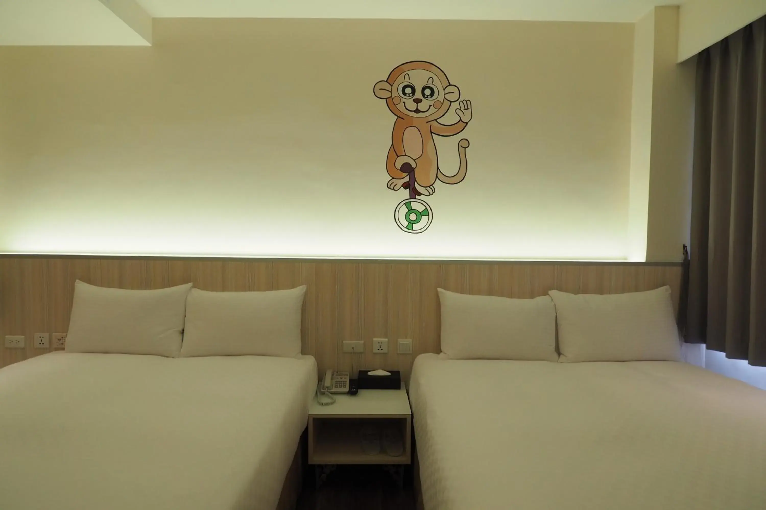 Photo of the whole room, Bed in M Hotel Photo of the whole room, Bed in M Hotel