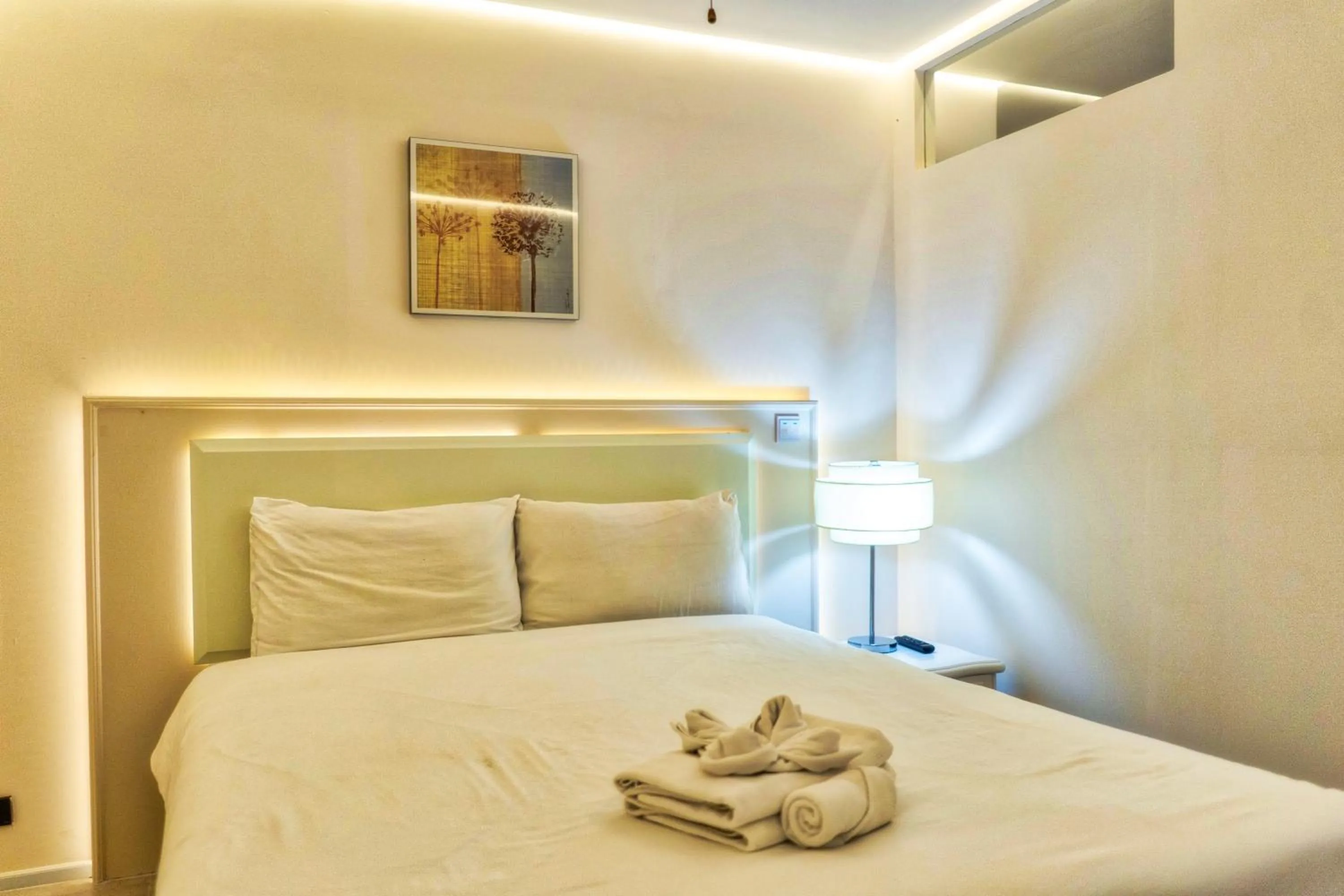 Bed in Viengping Mansion