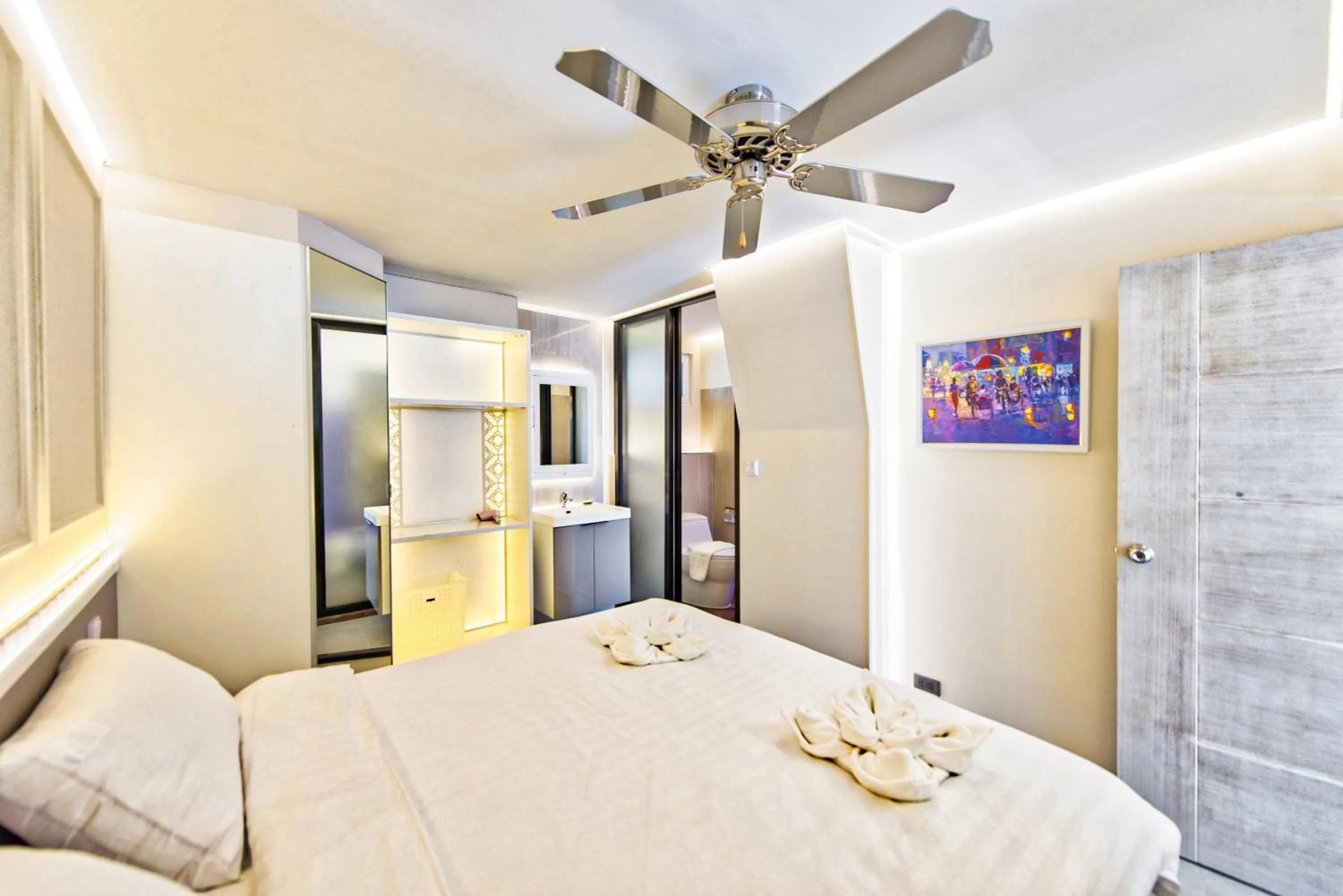 Bed in Viengping Mansion