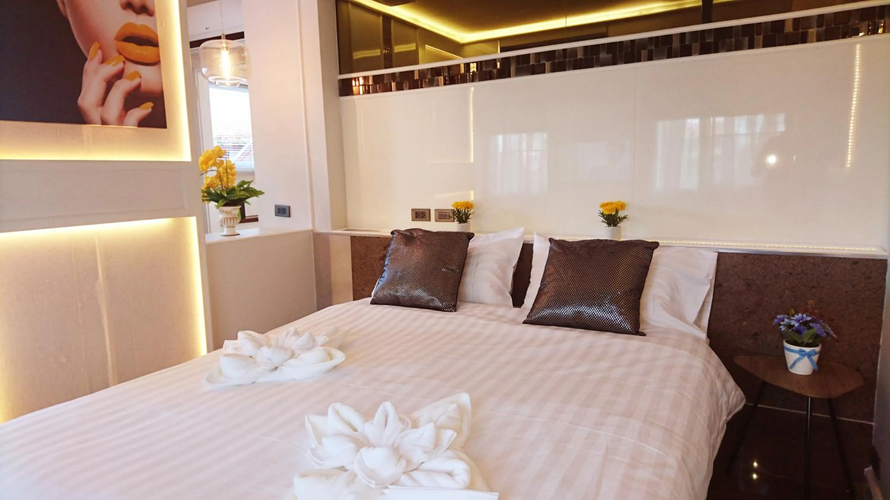 Other, Bed in Viengping Mansion