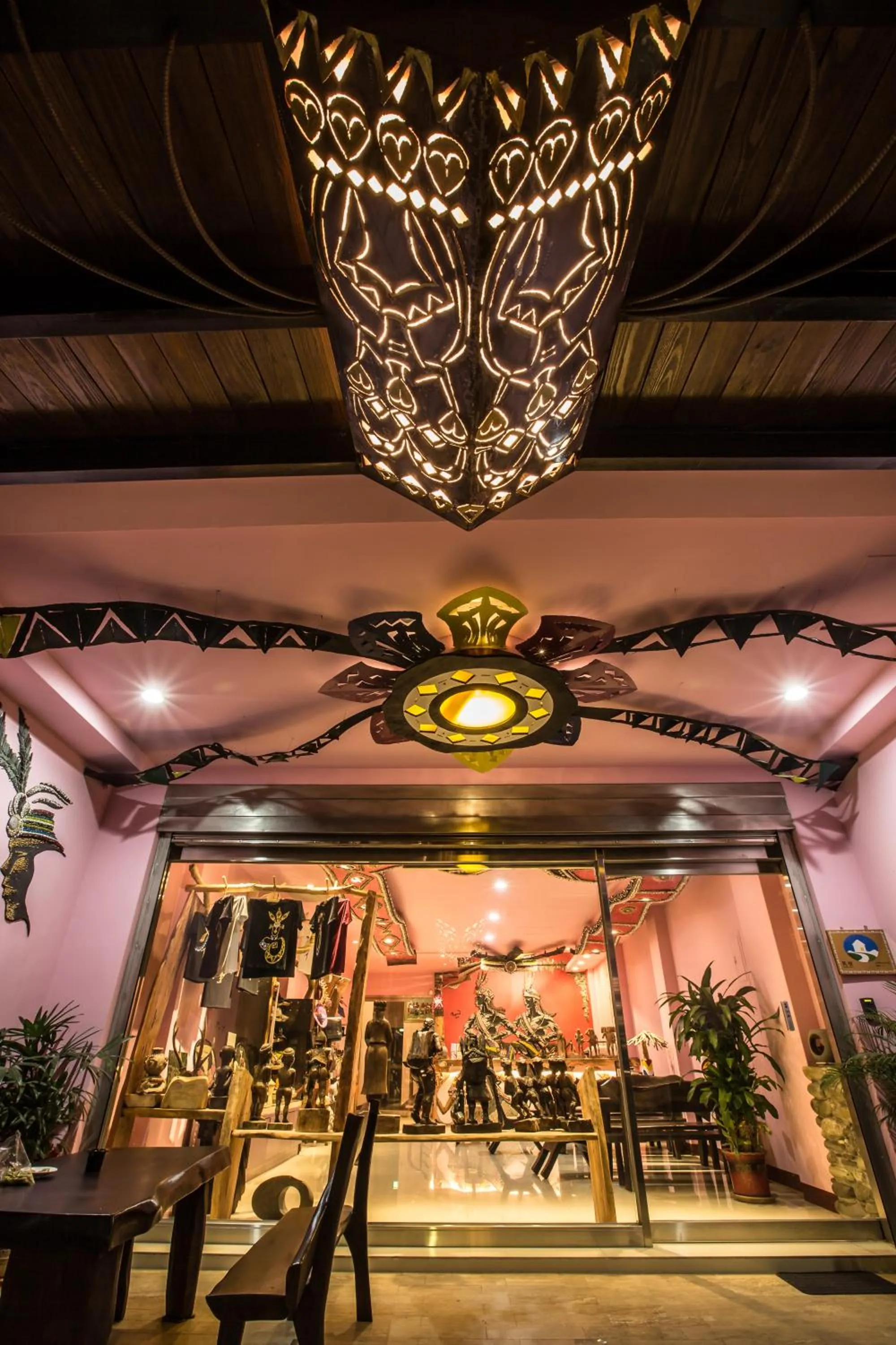 Decorative detail in Makabahi B&B