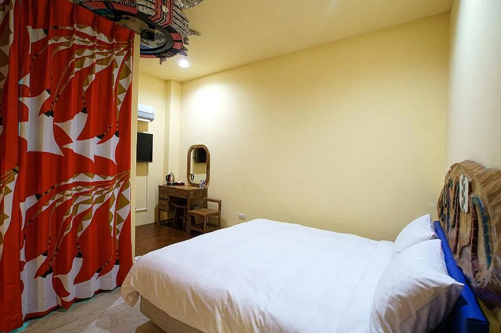 Photo of the whole room, Bed in Makabahi B&B