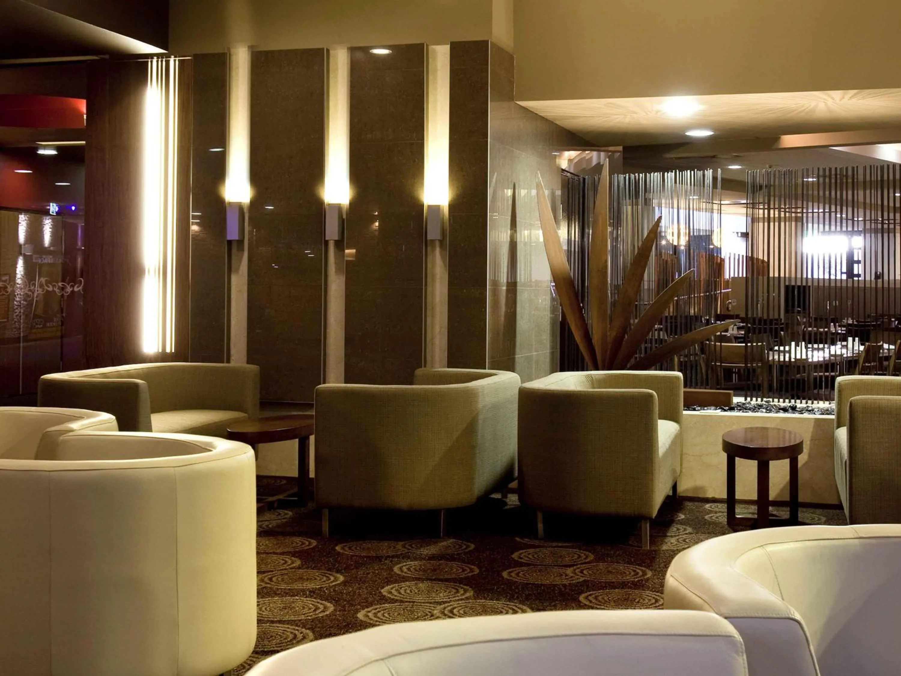 Restaurant/places to eat in Mercure Sydney Liverpool