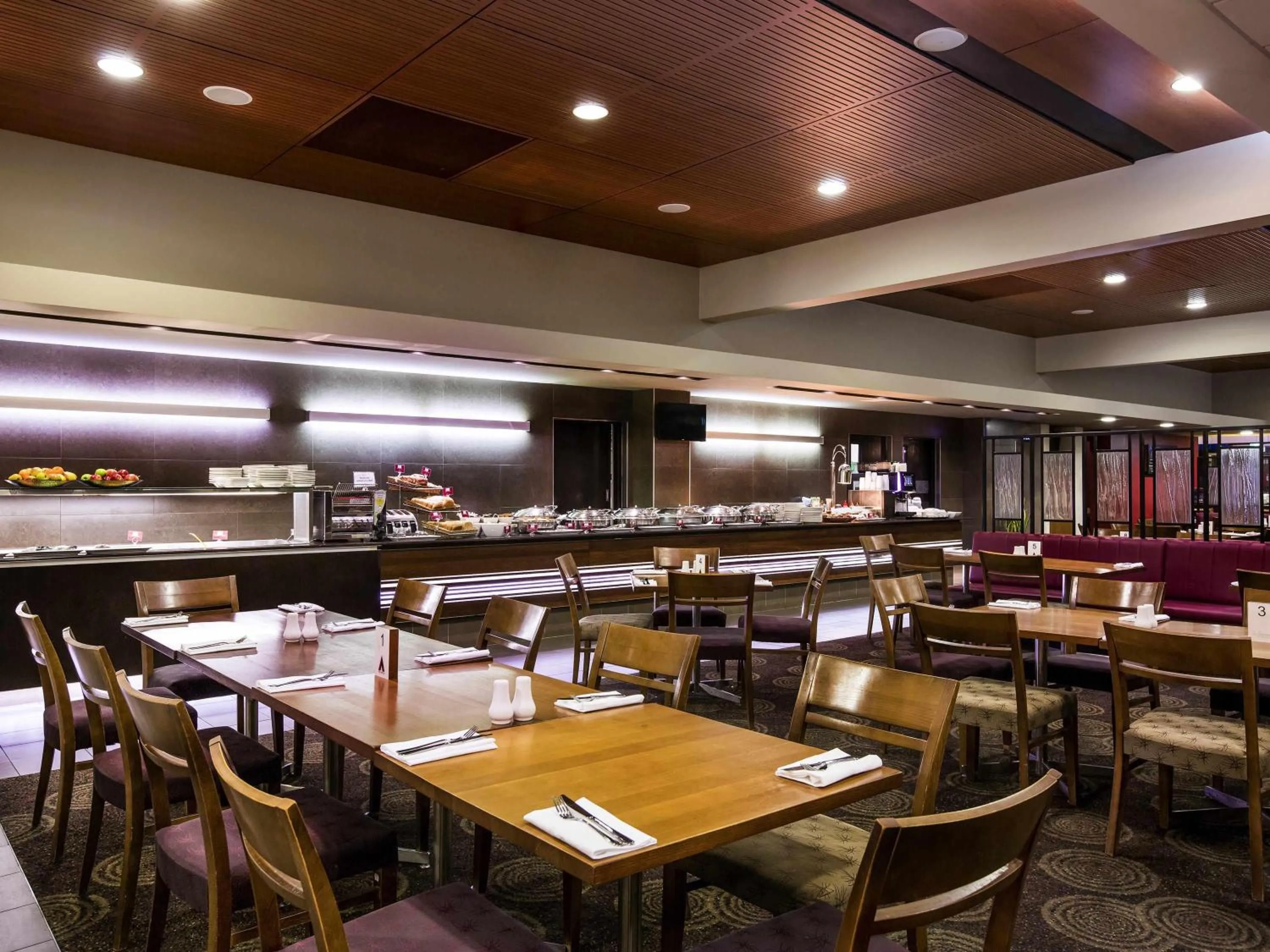 Breakfast in Mercure Sydney Liverpool