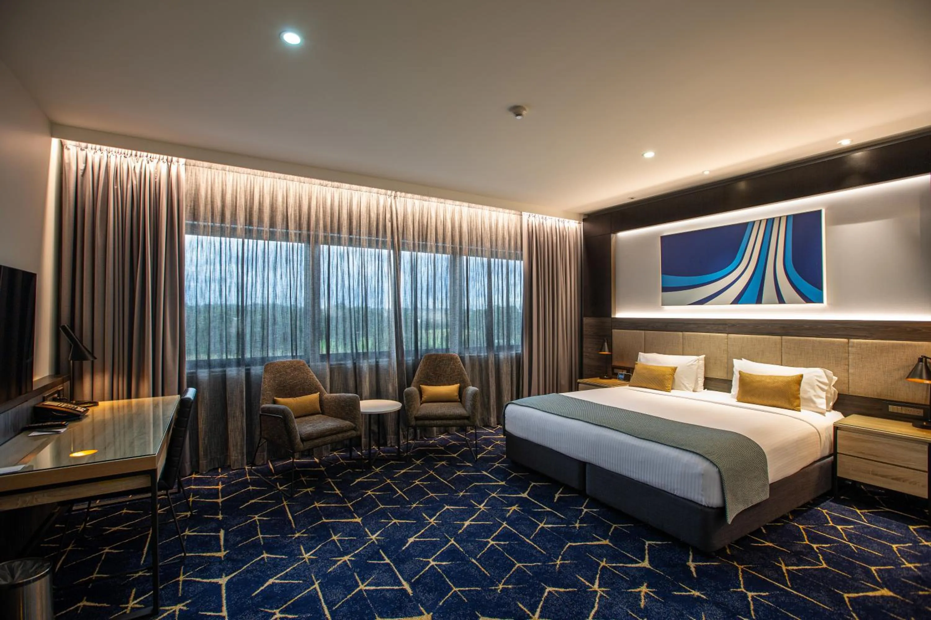 Bedroom, Bed in Mercure Sydney Liverpool