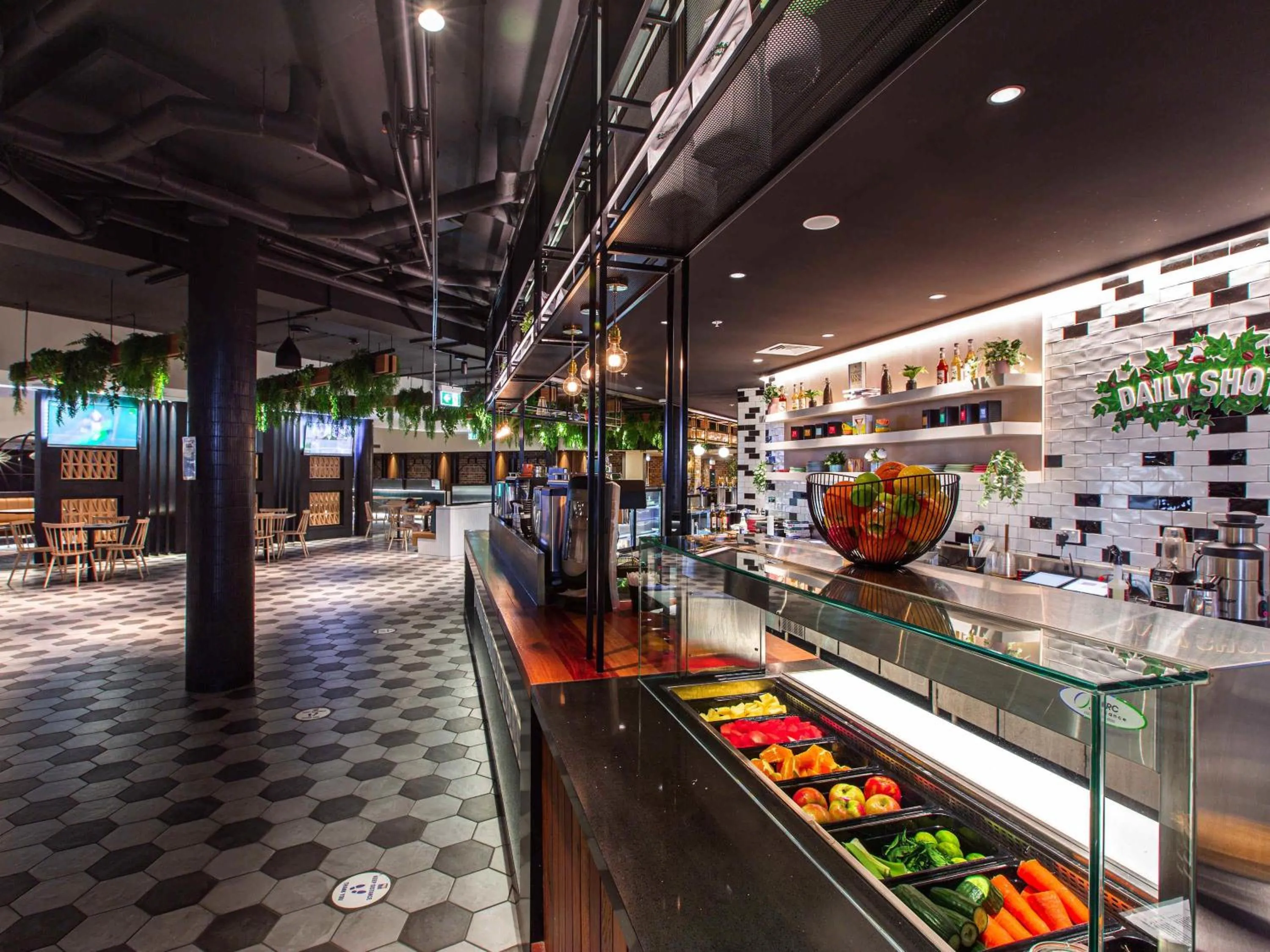 Restaurant/places to eat in Mercure Sydney Liverpool