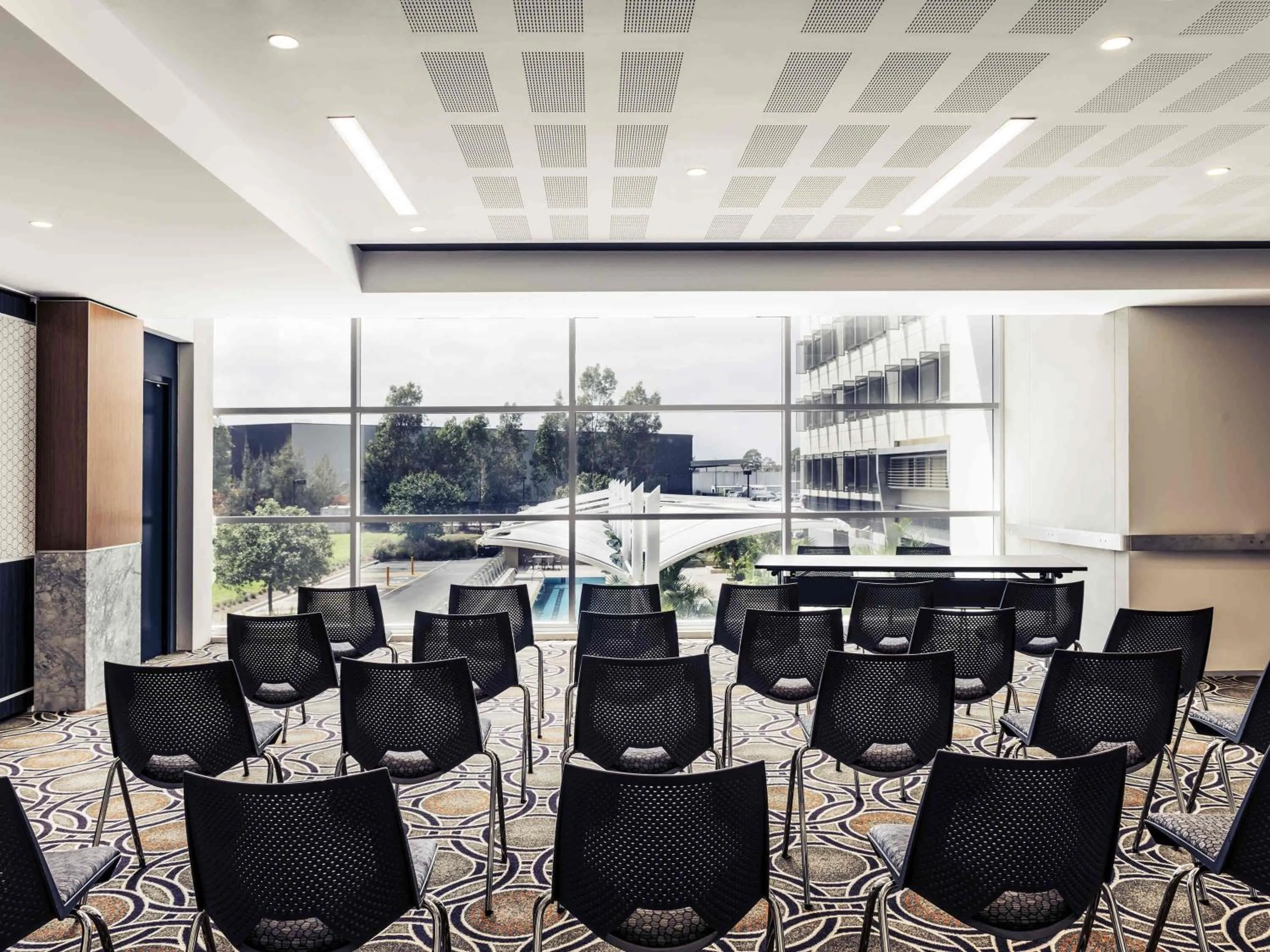 Meeting/conference room in Mercure Sydney Liverpool