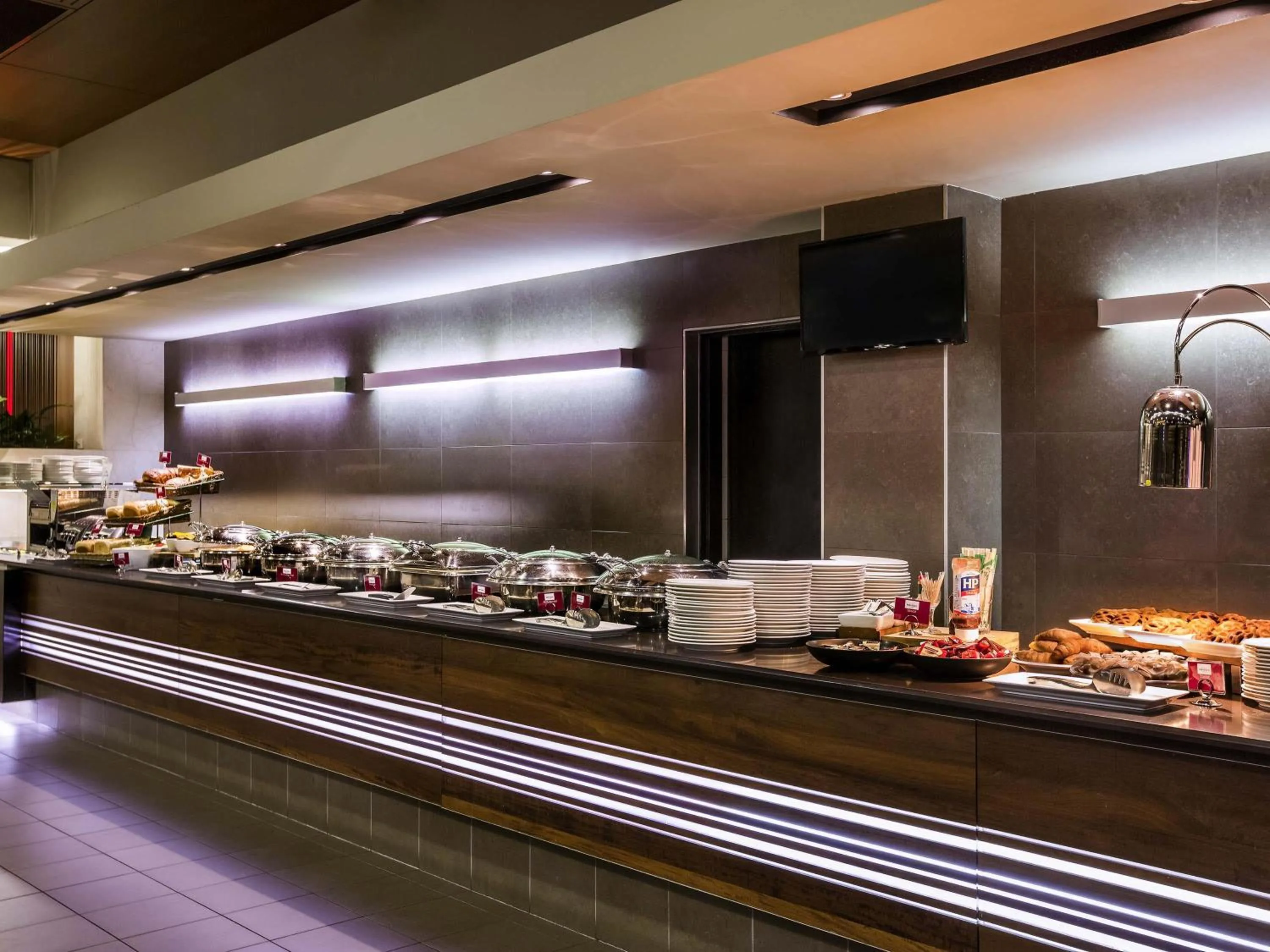 Breakfast in Mercure Sydney Liverpool