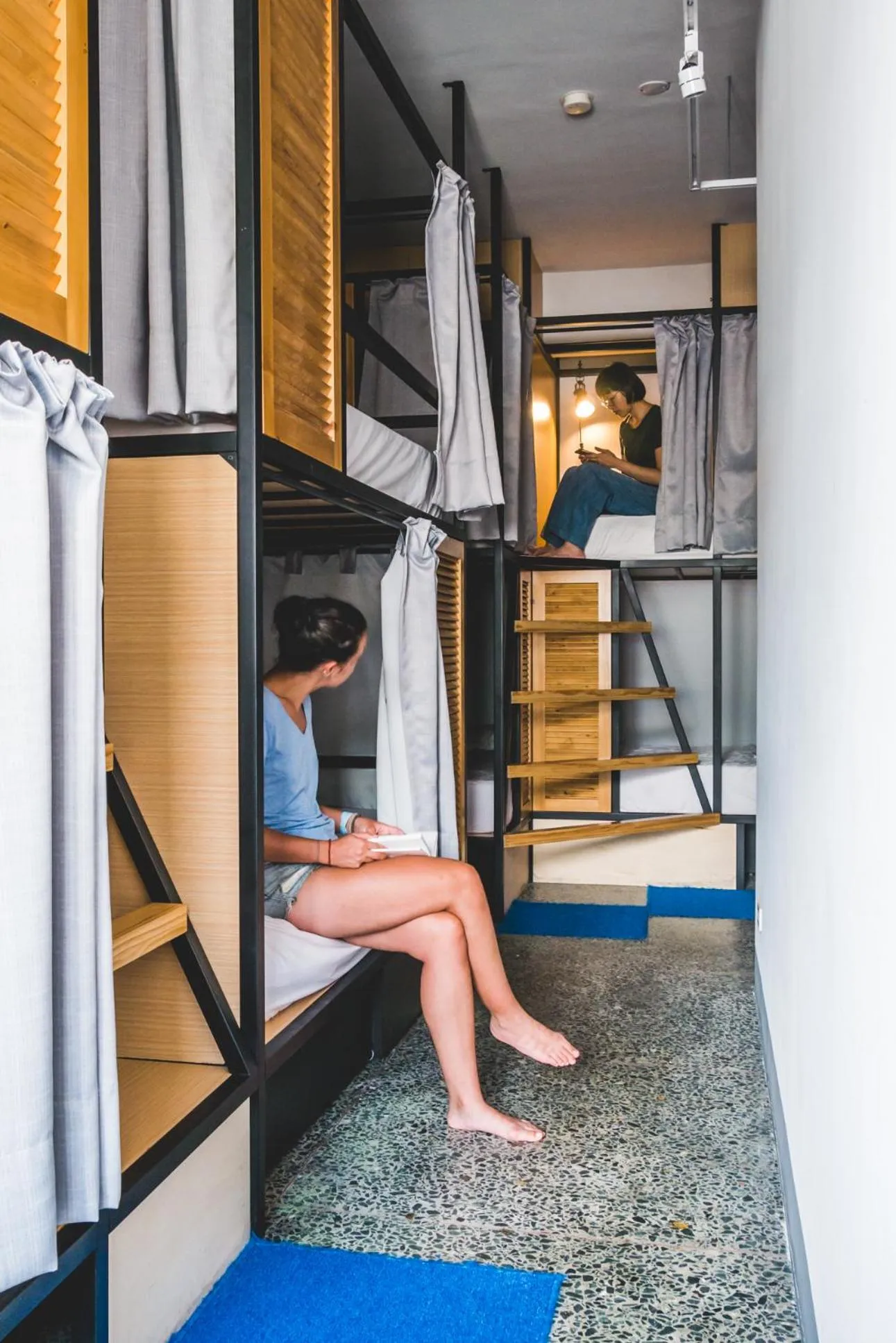 bunk bed in World Inn 窩二樓小客棧民宿