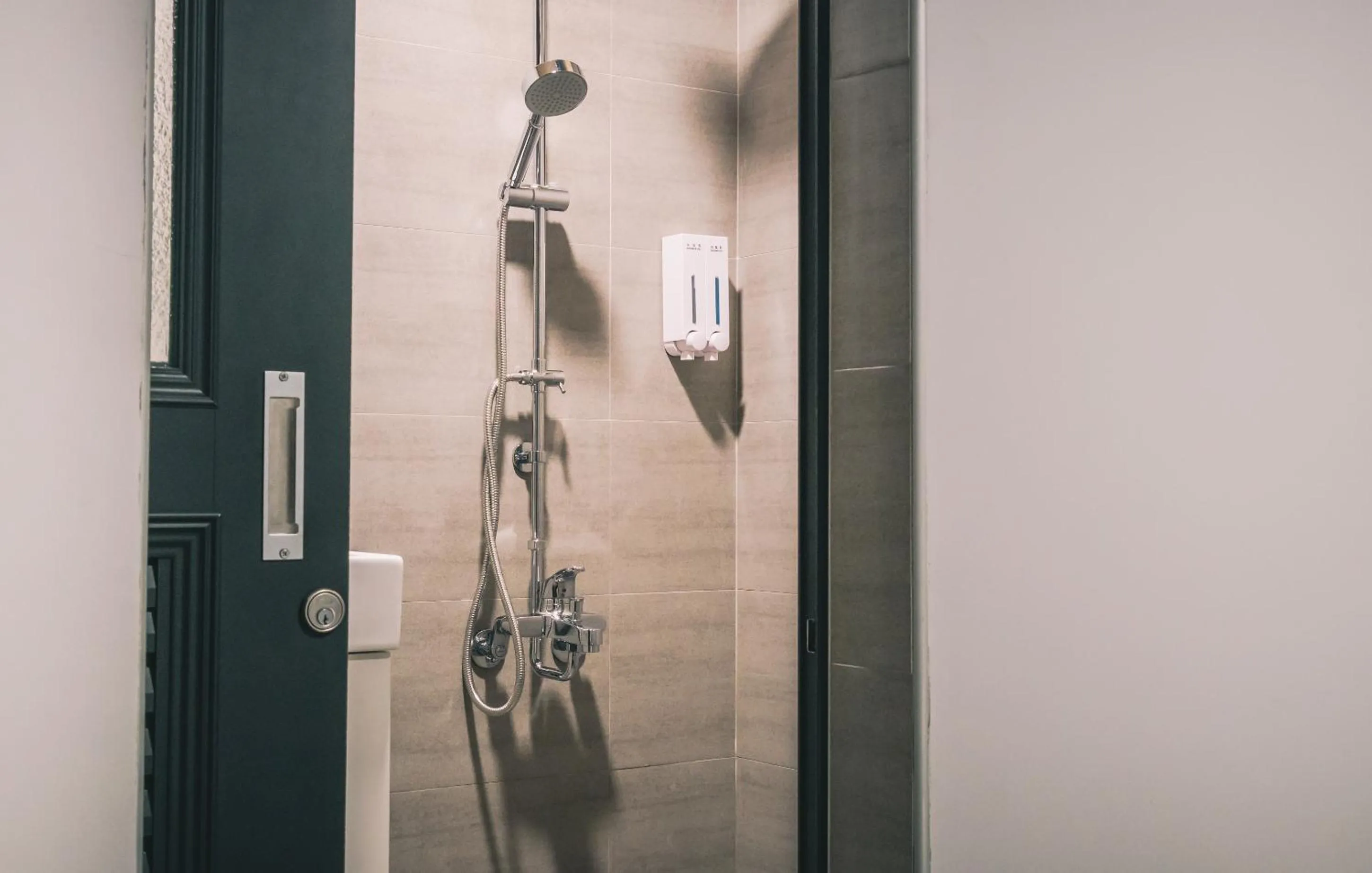 Bathroom in World Inn 窩二樓小客棧民宿