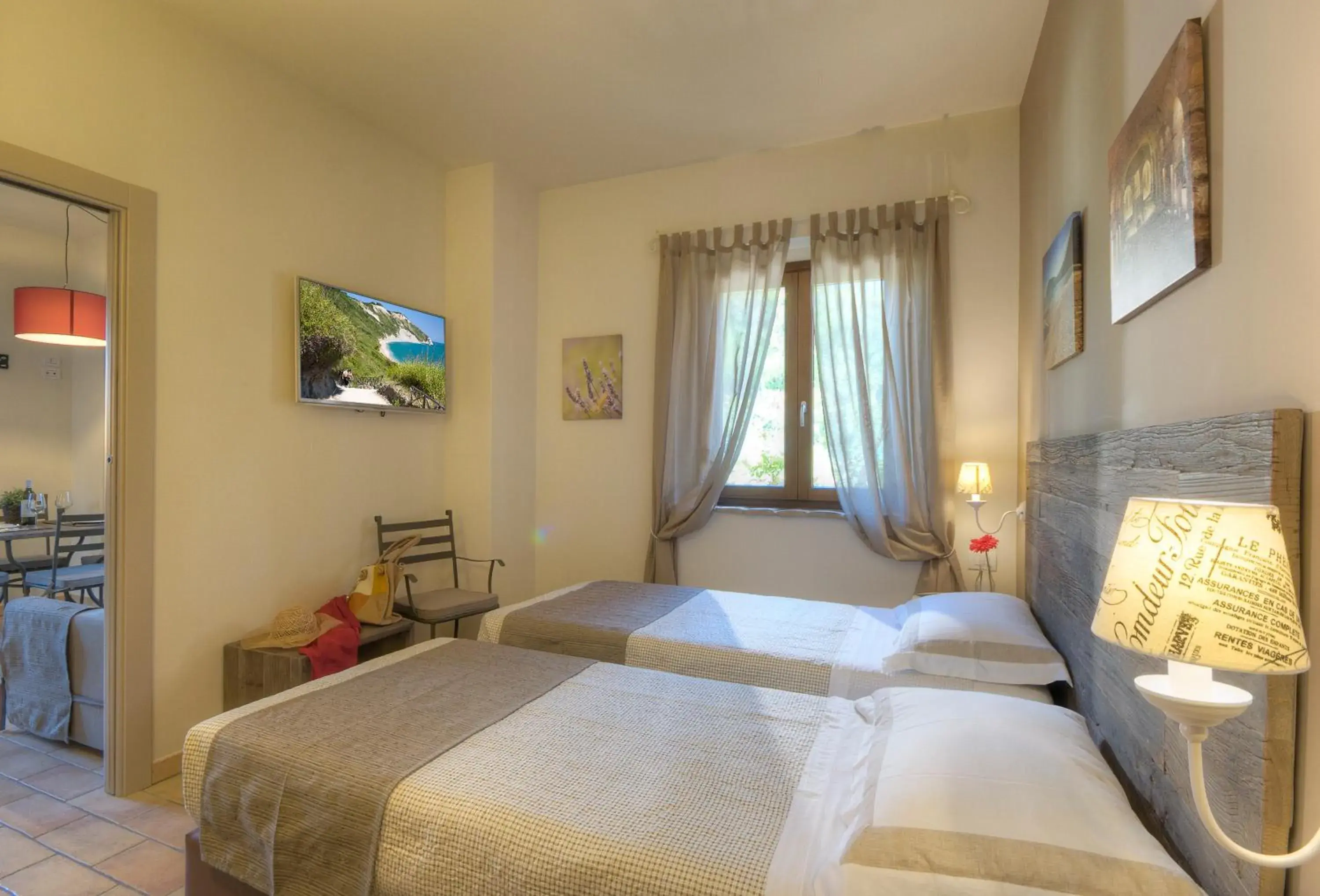 Deluxe Double or Twin Room - single occupancy in Villa Gens Camuria Deluxe Double or Twin Room - single occupancy in Villa Gens Camuria