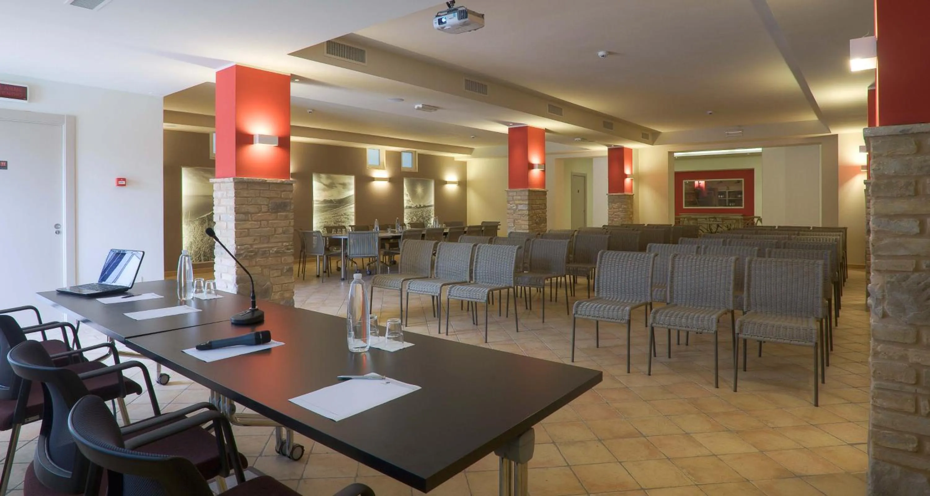 Meeting/conference room in Villa Gens Camuria