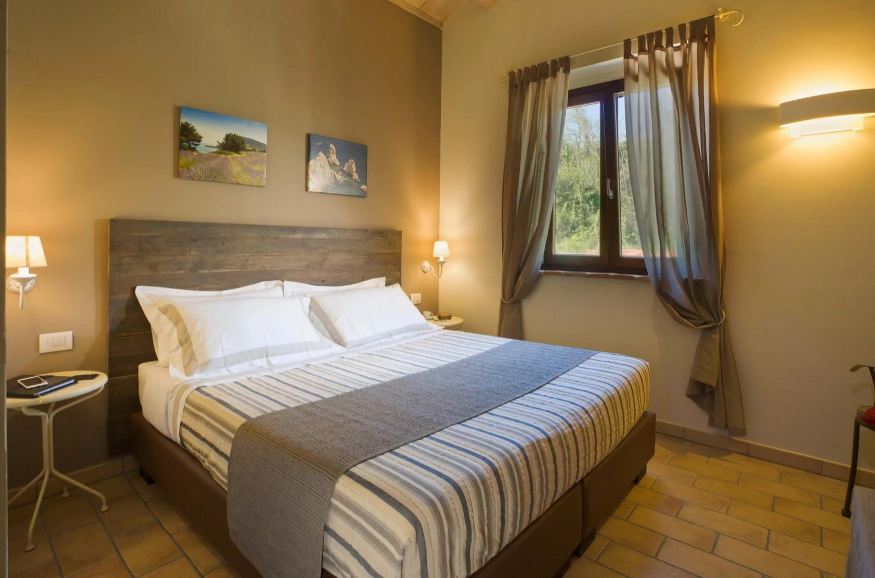 Bed in Villa Gens Camuria