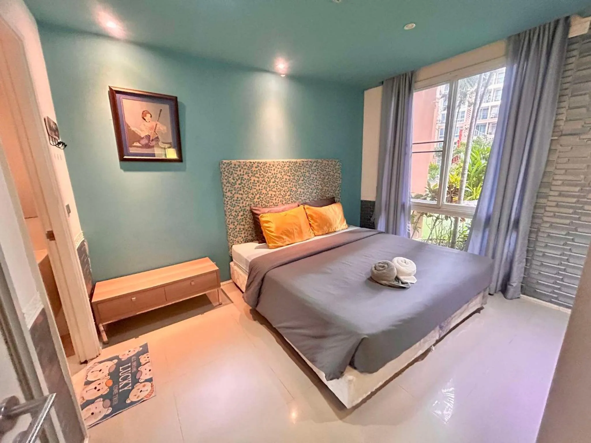 Bed in Atlantic Condo Resort Pattaya by Panisara