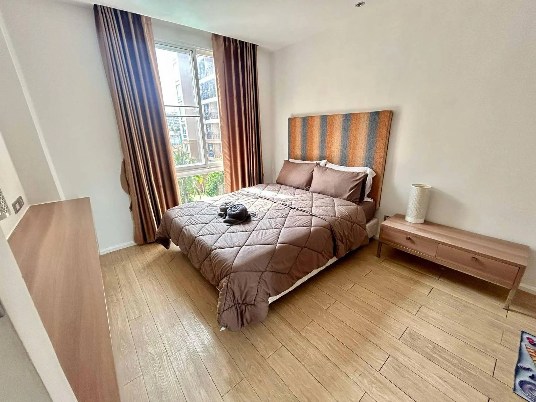 Bed in Atlantic Condo Resort Pattaya by Panisara