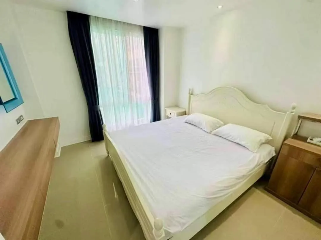 Bed in Atlantic Condo Resort Pattaya by Panisara