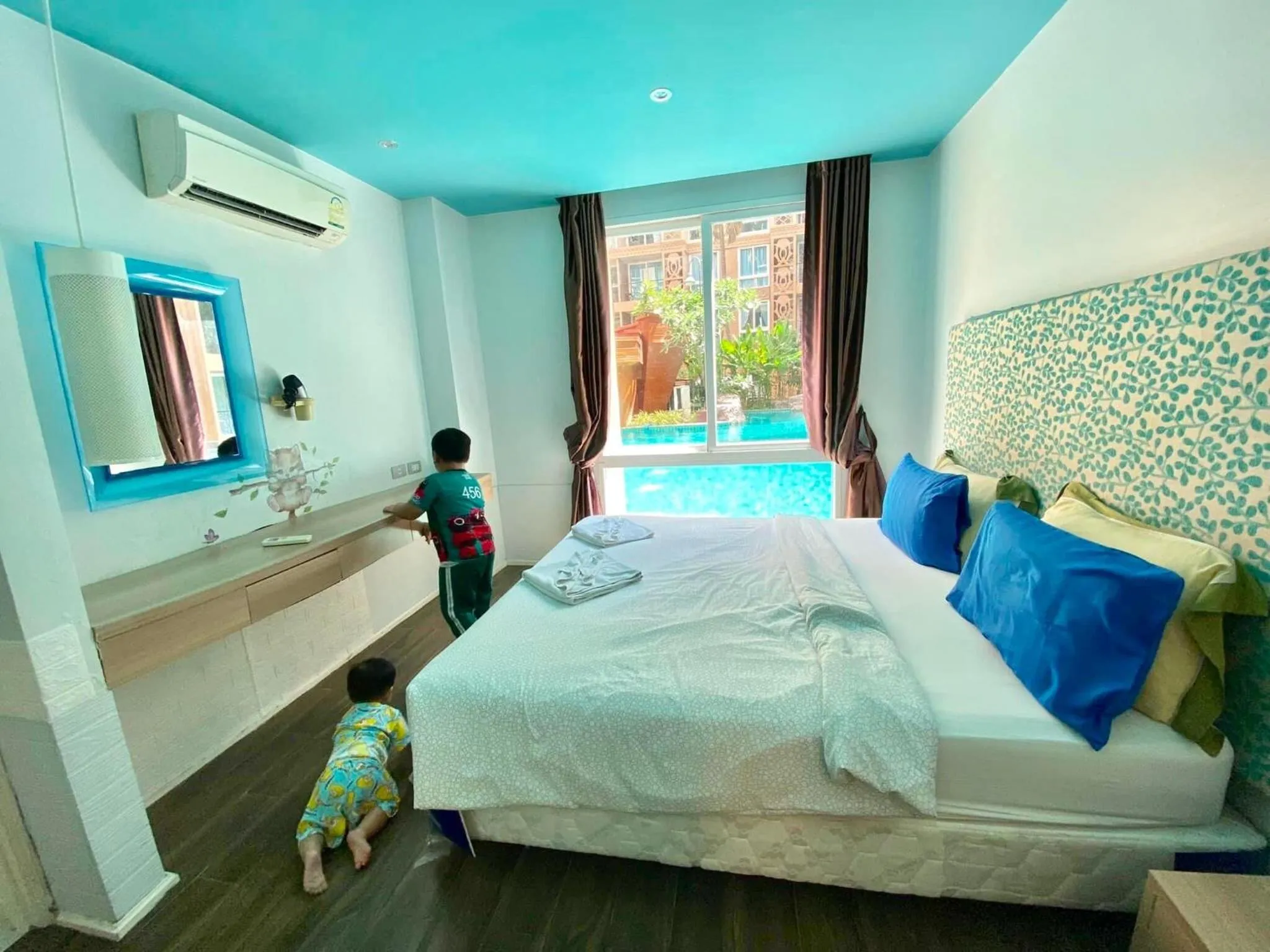 Bed in Atlantic Condo Resort Pattaya by Panisara