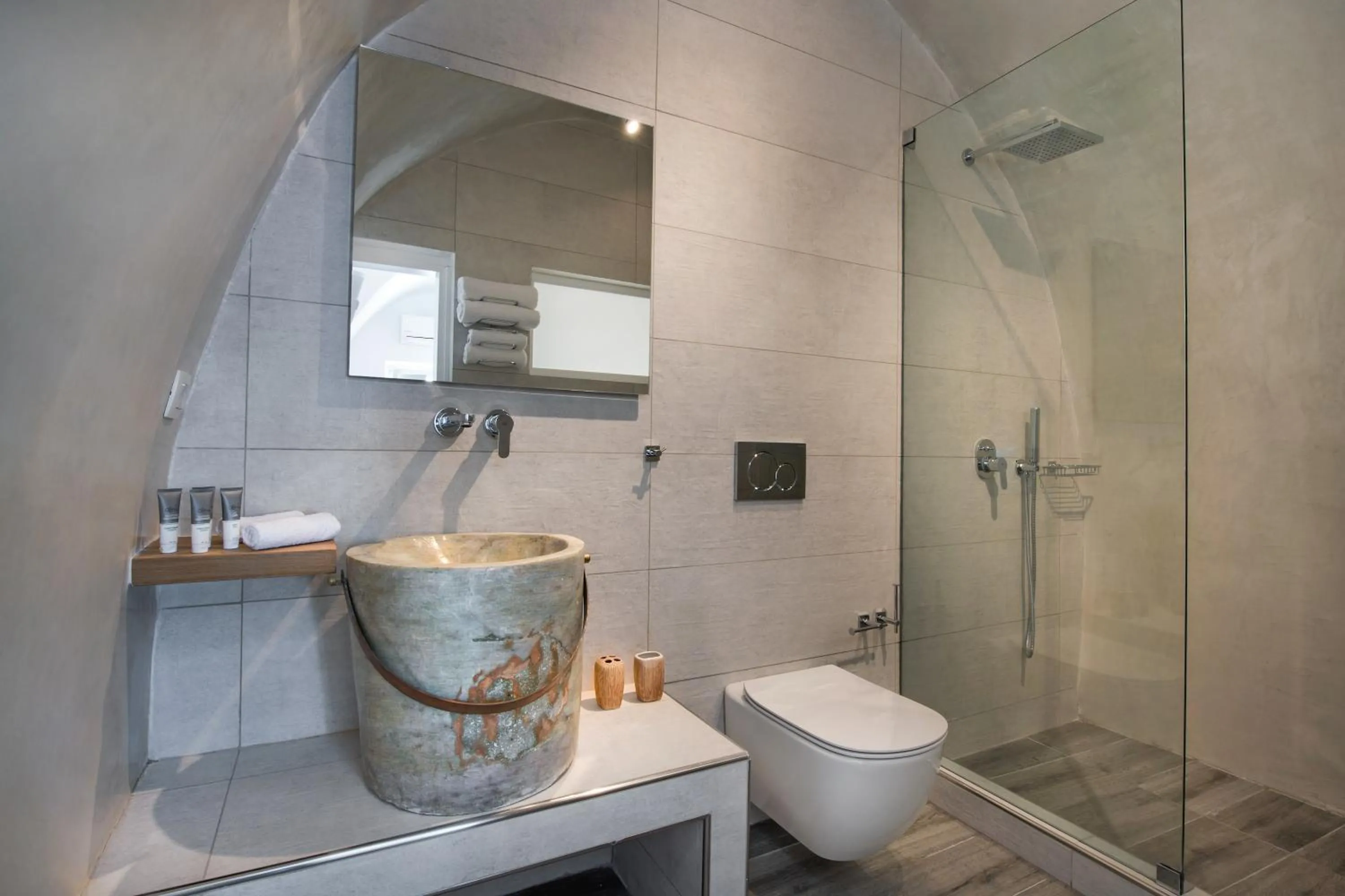 Bathroom in Hotel Thireas