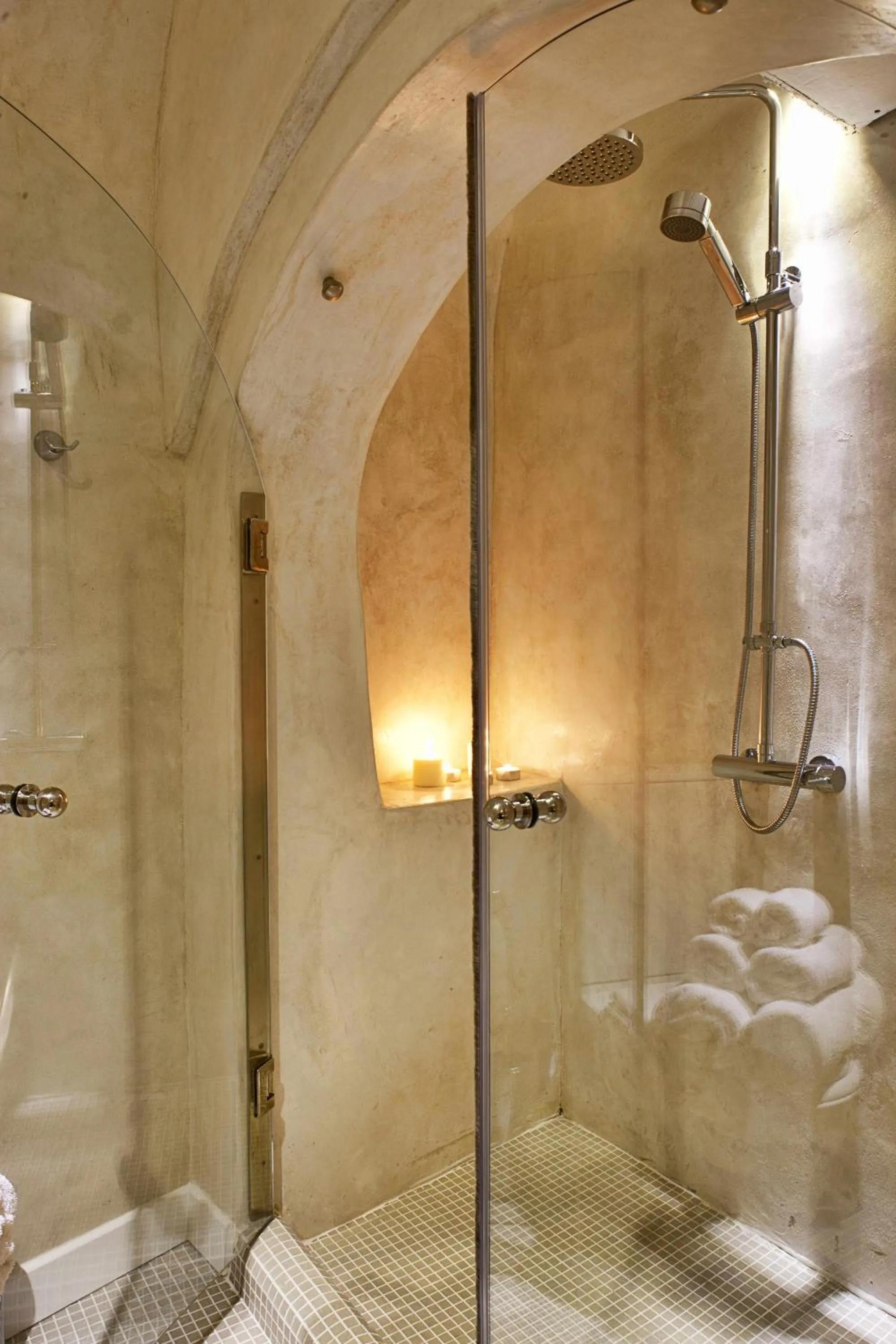 Bathroom in Hotel Thireas