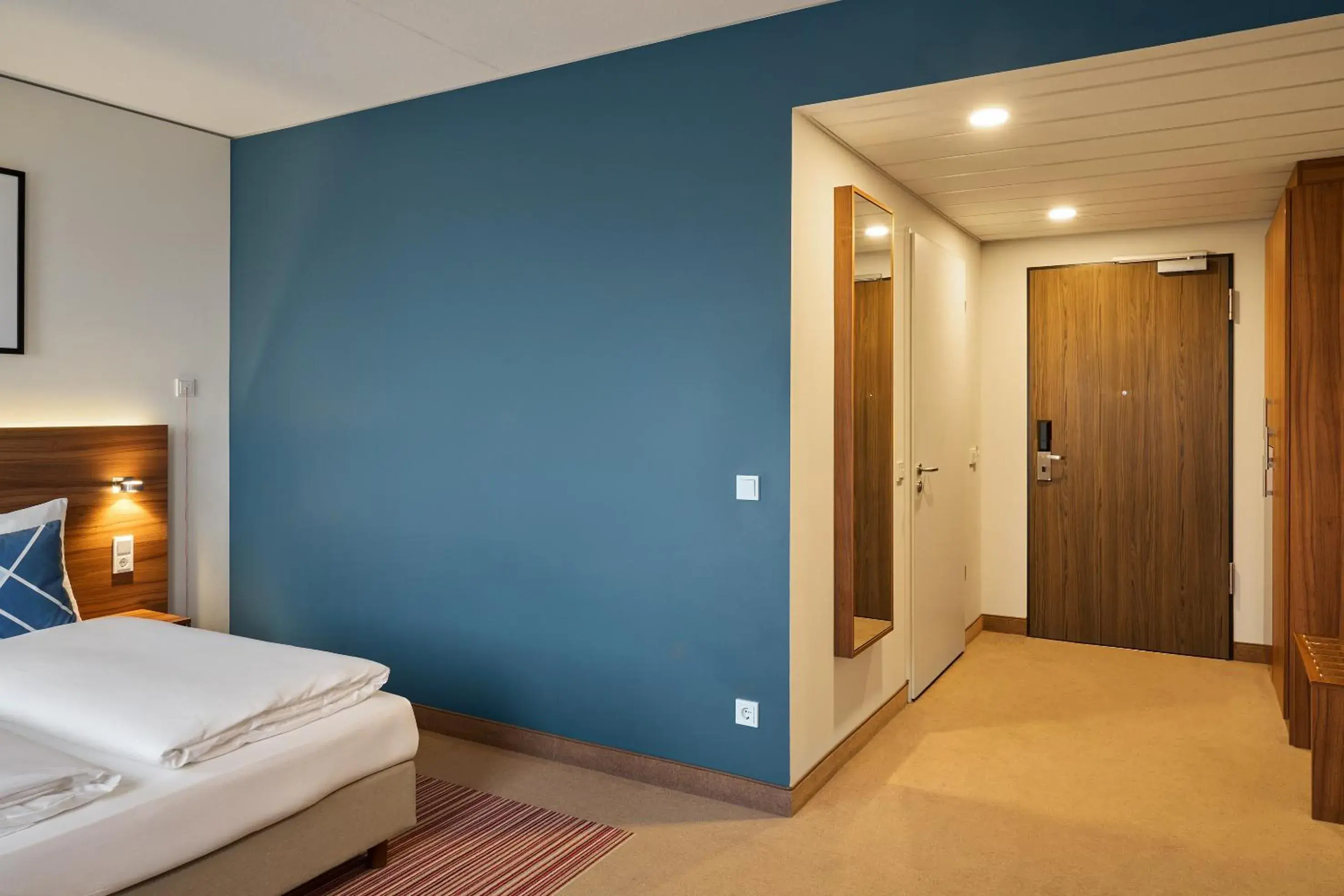 Photo of the whole room, Bed in Four Points Flex by Sheraton Essen Photo of the whole room, Bed in Four Points Flex by Sheraton Essen