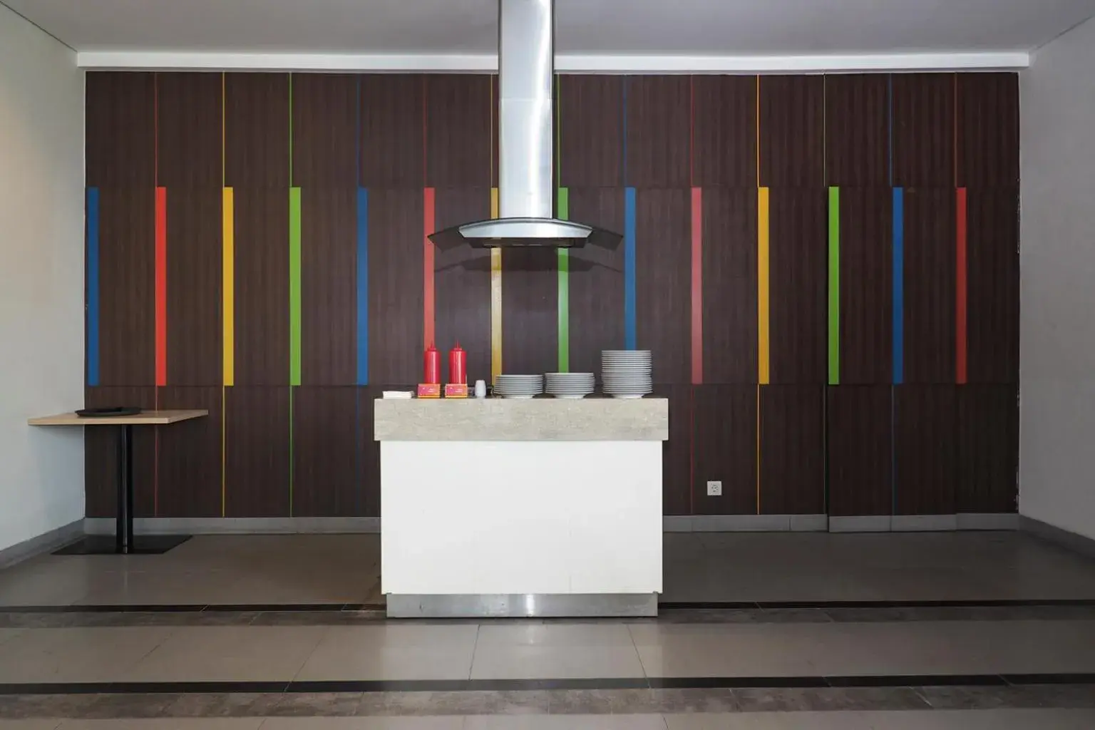 Facade/entrance in Amaris Hotel Sriwedari Solo Facade/entrance in Amaris Hotel Sriwedari Solo